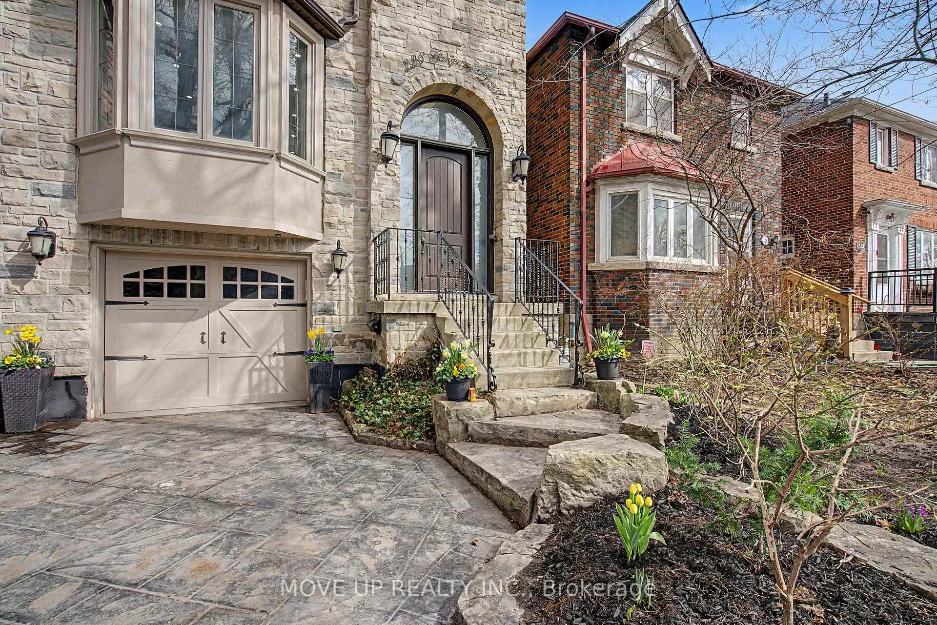 Photo 4 of 226 Glengarry Avenue, Toronto, Lawrence Park North — HOMEH