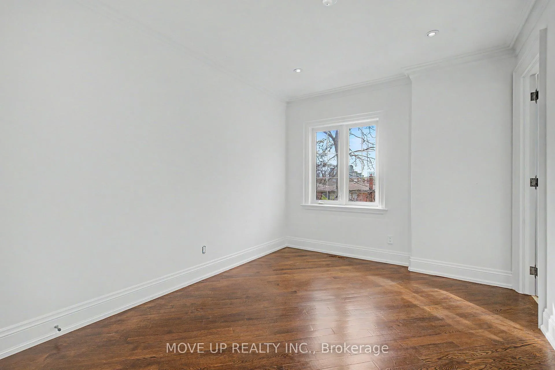 Photo 26 of 226 Glengarry Avenue, Toronto, Lawrence Park North — HOMEH