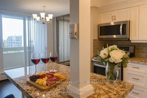 Photo 4 of Unit 902, 365 Geneva Street, St. Catharines, Fairview — HOMEH