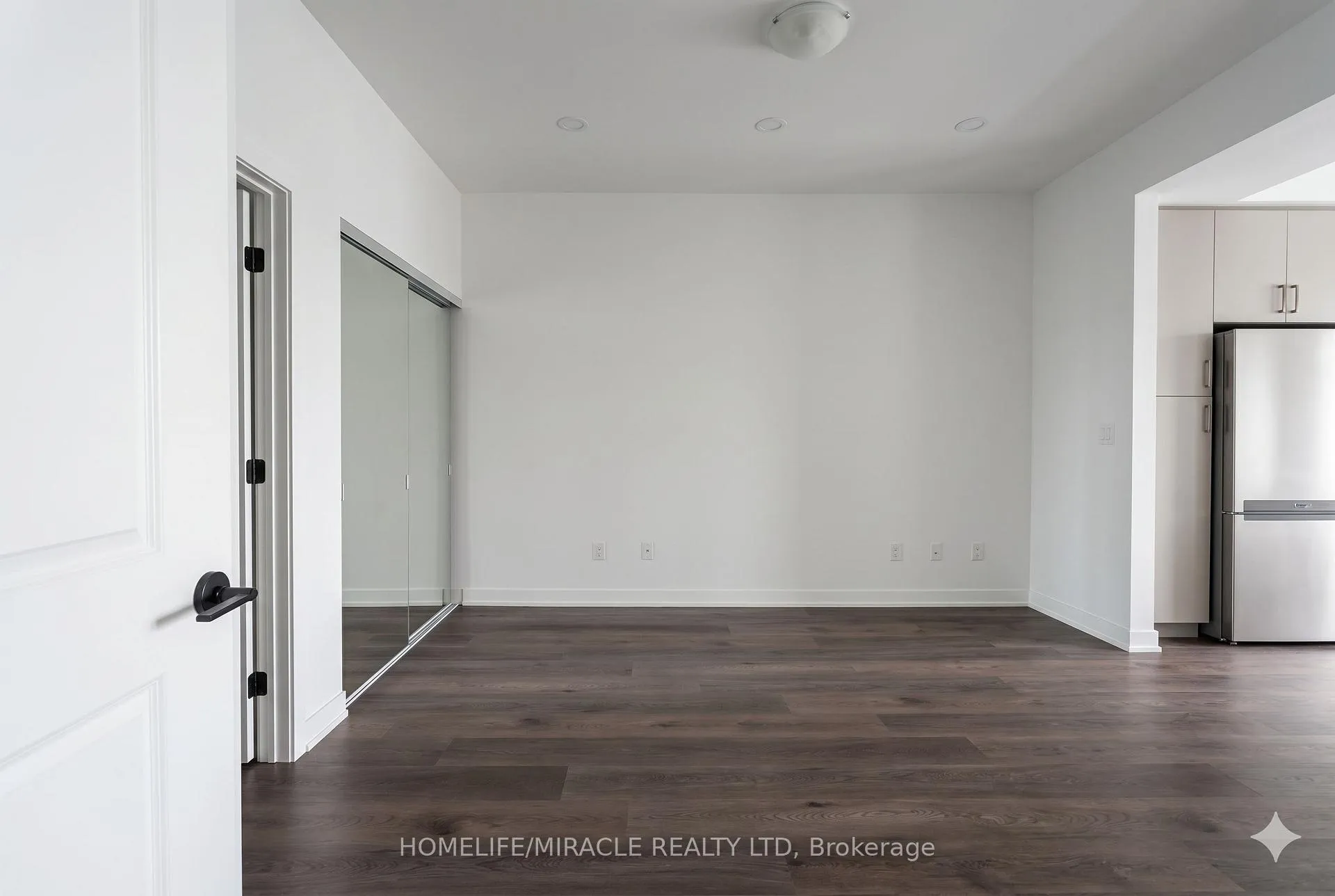 Photo 6 of Unit 413, 2075 Lakeshore Road, Burlington, Brant — HOMEH