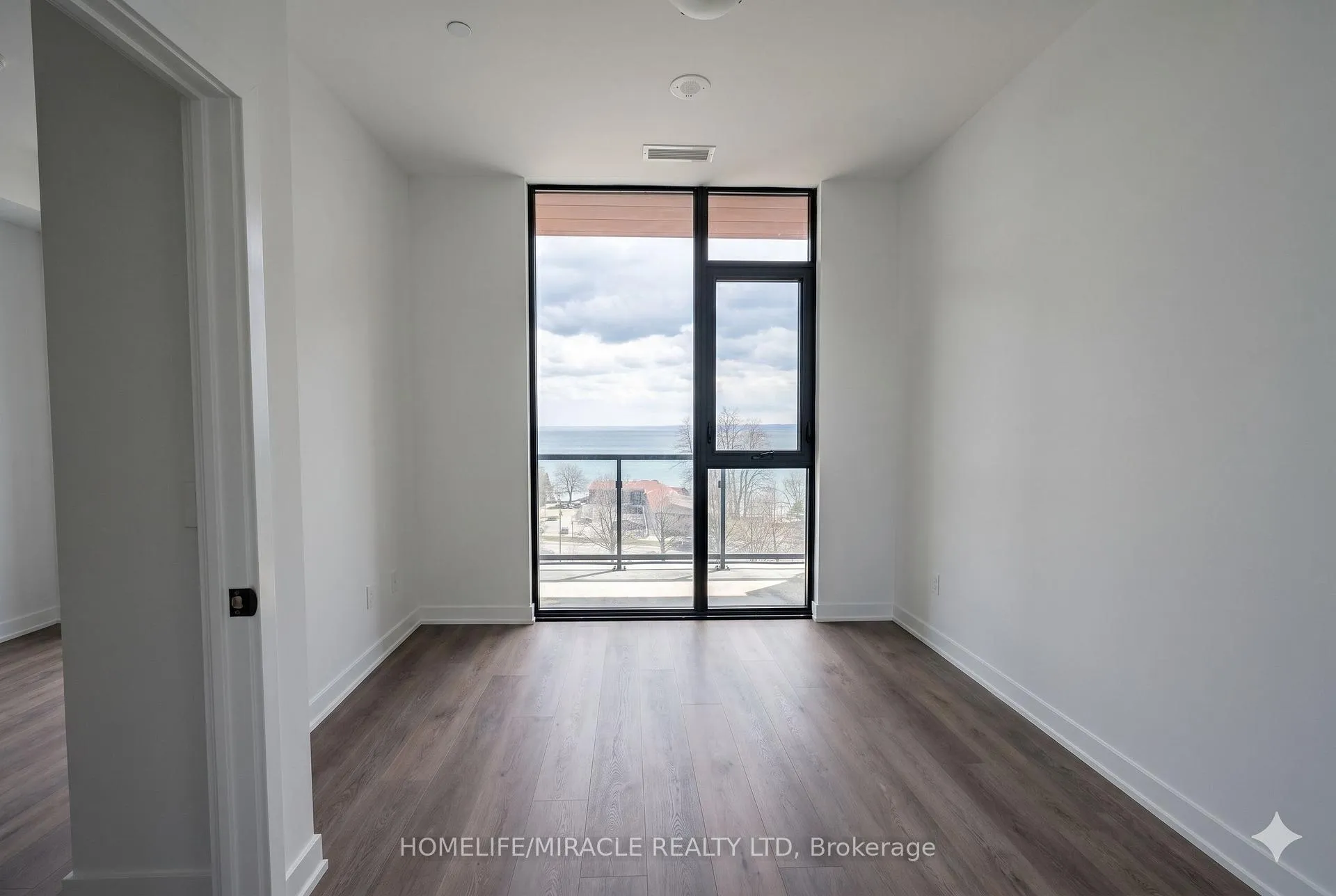 Photo 8 of Unit 413, 2075 Lakeshore Road, Burlington, Brant — HOMEH