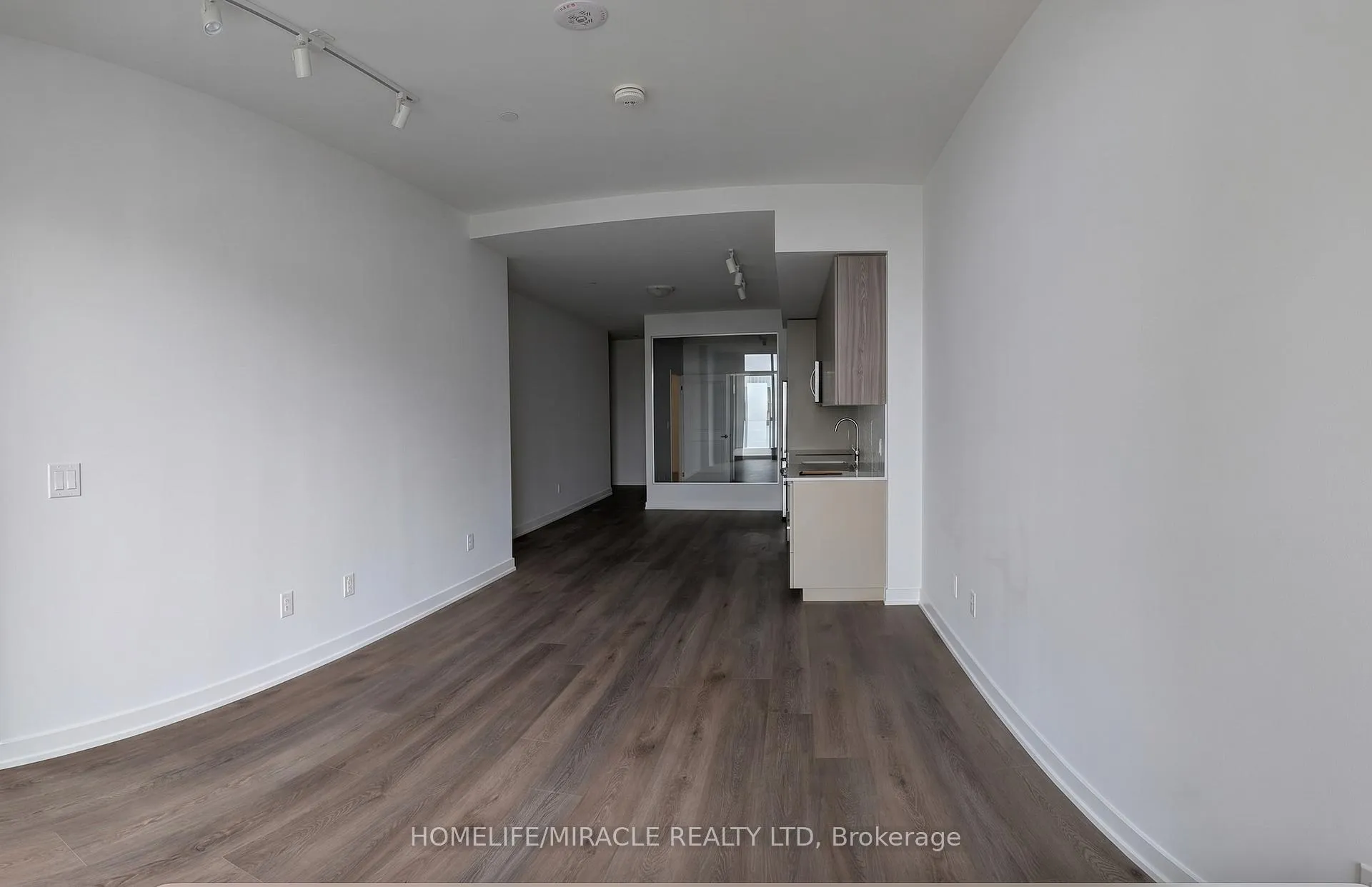 Photo 10 of Unit 413, 2075 Lakeshore Road, Burlington, Brant — HOMEH