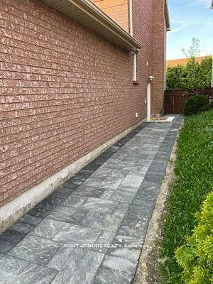 Photo 2 of Unit Lower L, 115 Bonny Meadows Drive, Aurora, Aurora Highlands — HOMEH