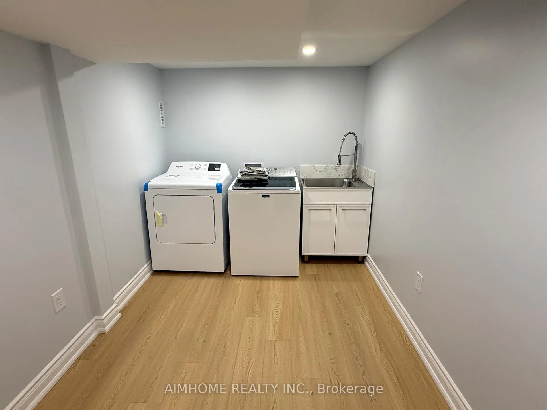 Photo 6 of 28 Desjardin Drive, Markham, Greensborough — HOMEH