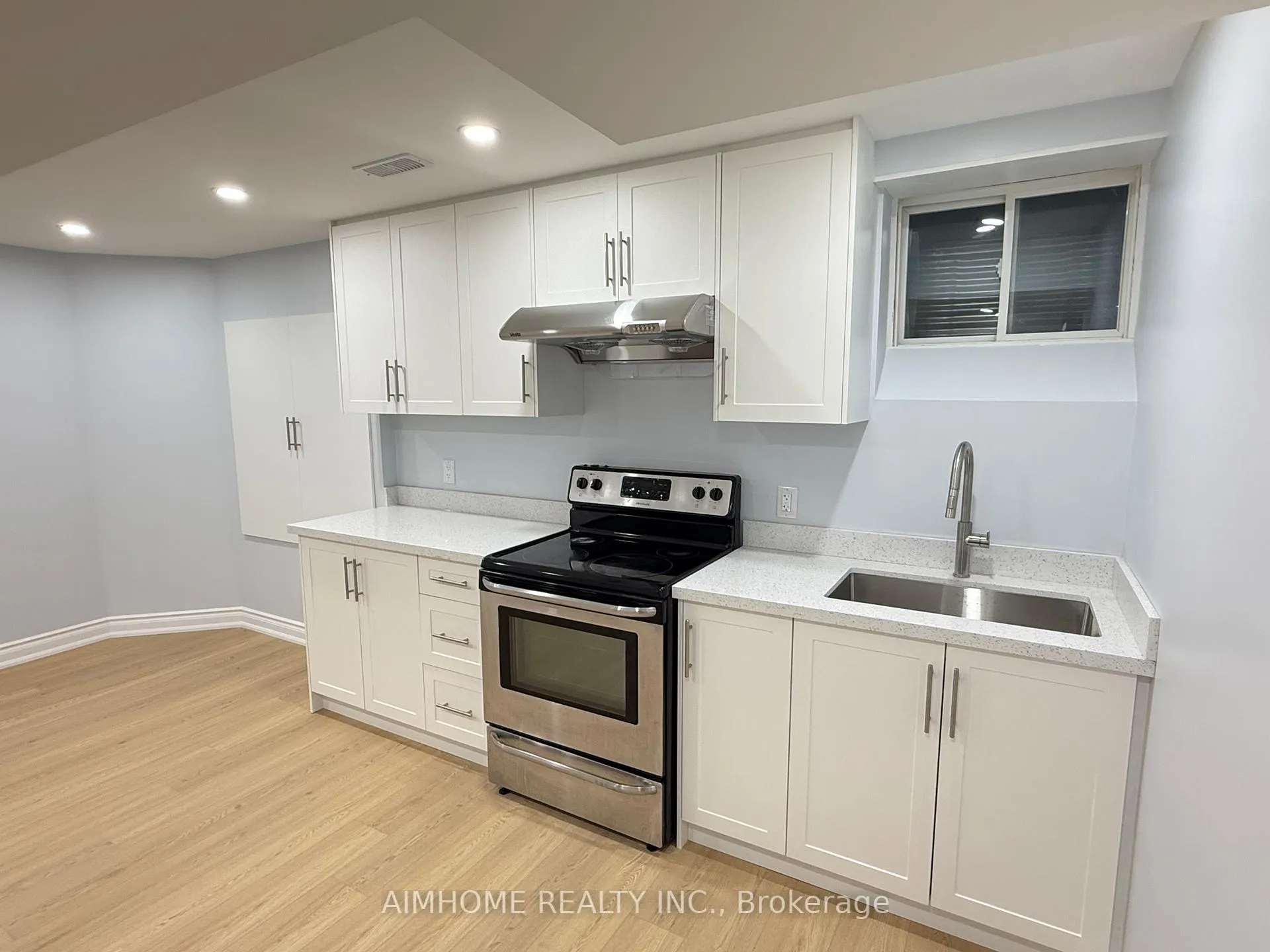 Photo 10 of 28 Desjardin Drive, Markham, Greensborough — HOMEH
