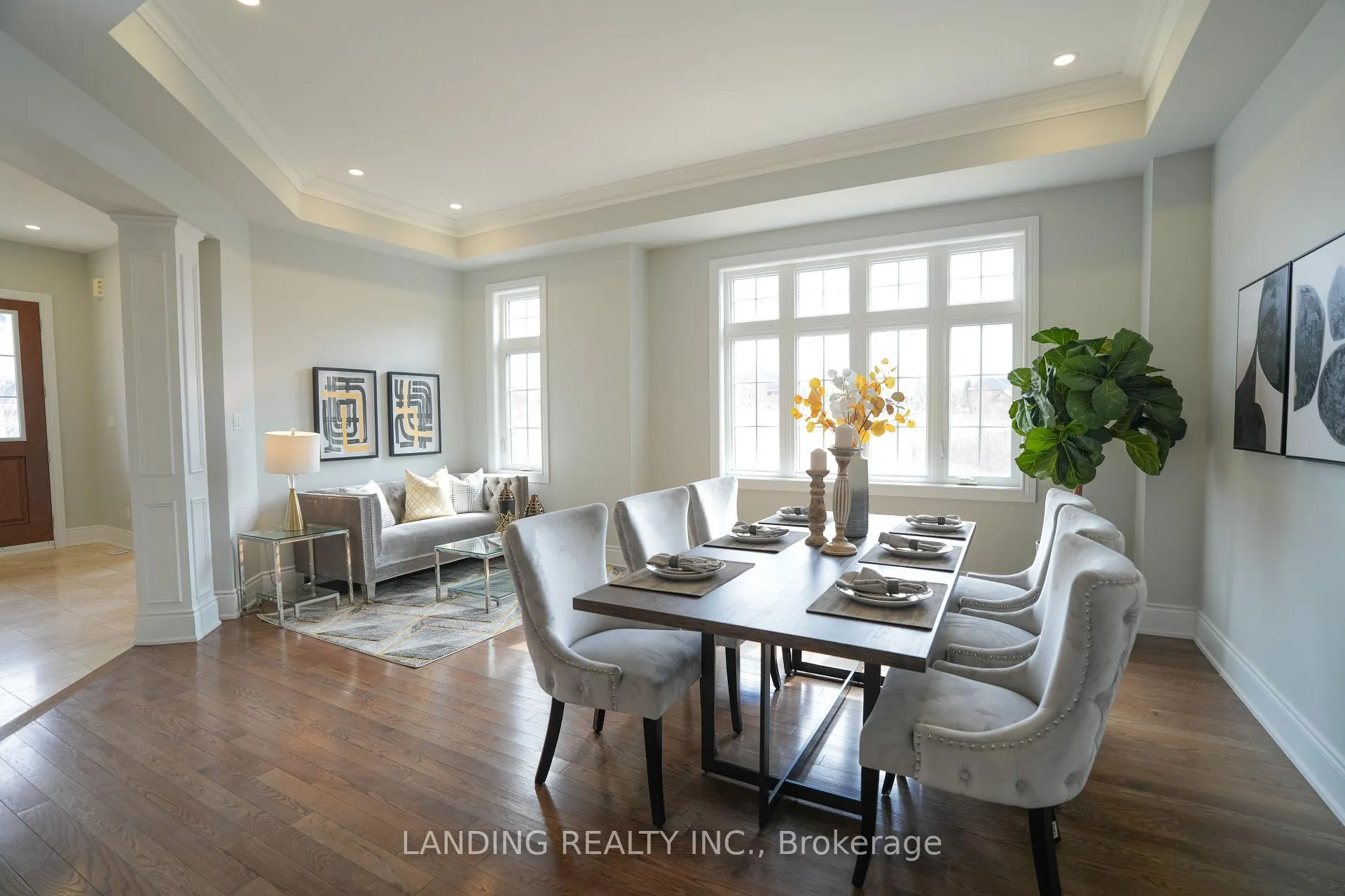 Photo 13 of 118 Burns Boulevard, King, King City — HOMEH