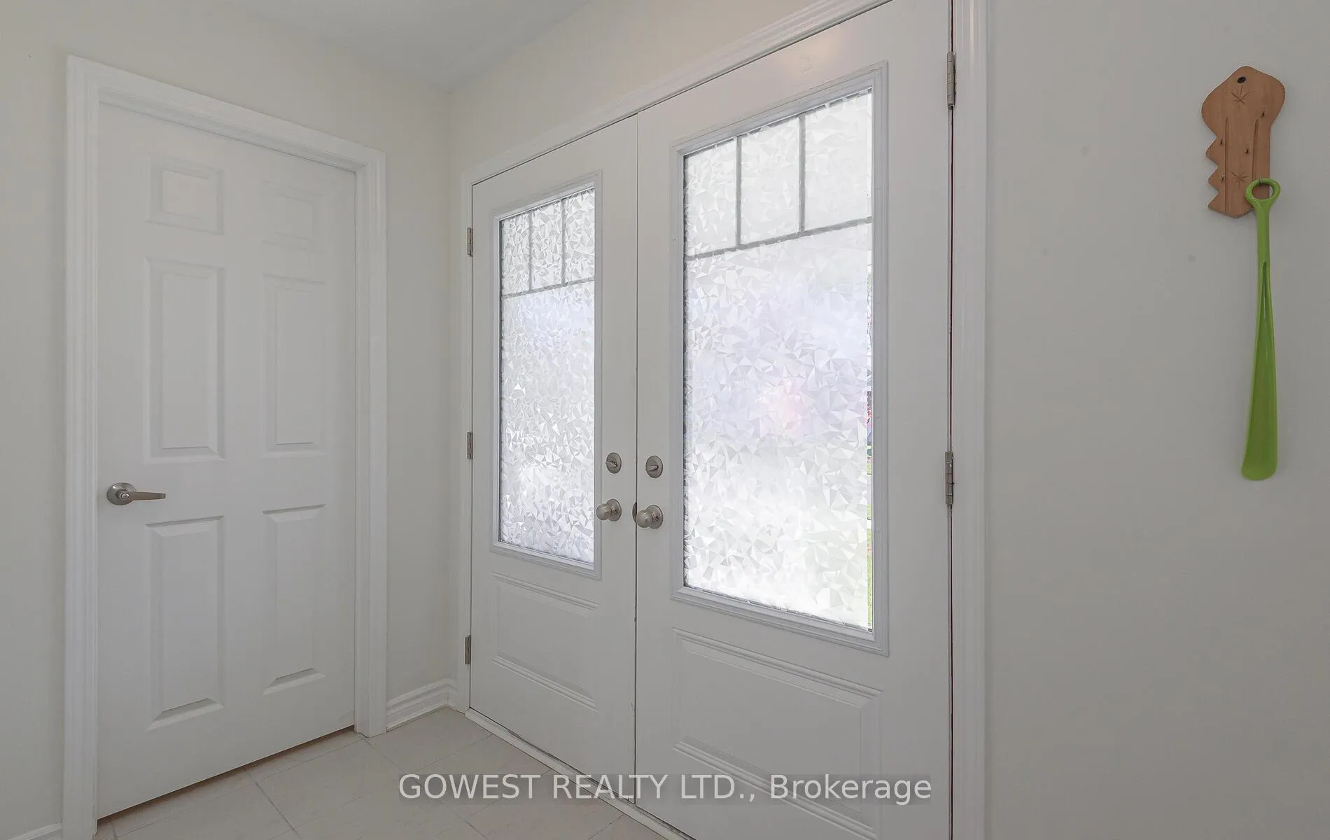 Photo 5 of 45 Stother Crescent, Bracebridge, Macaulay — HOMEH