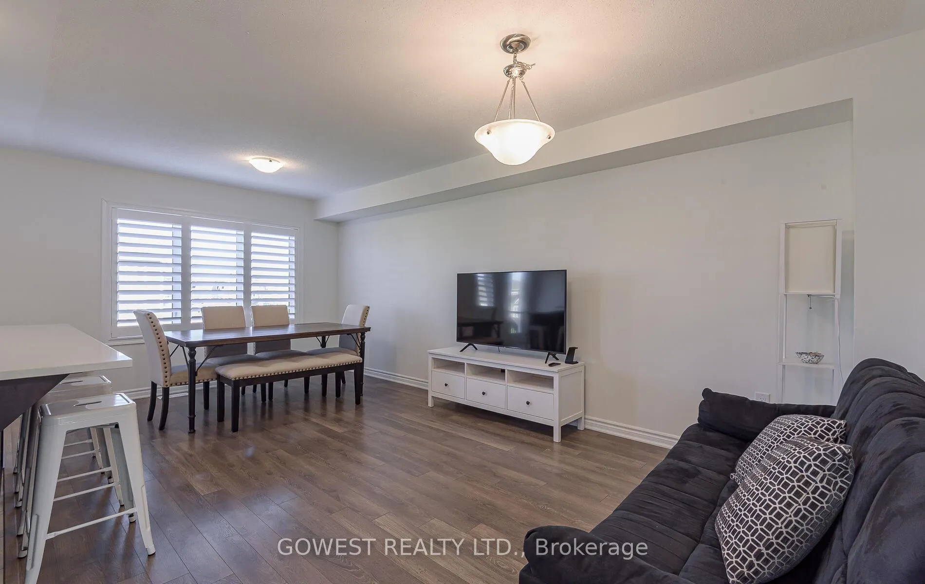 Photo 8 of 45 Stother Crescent, Bracebridge, Macaulay — HOMEH