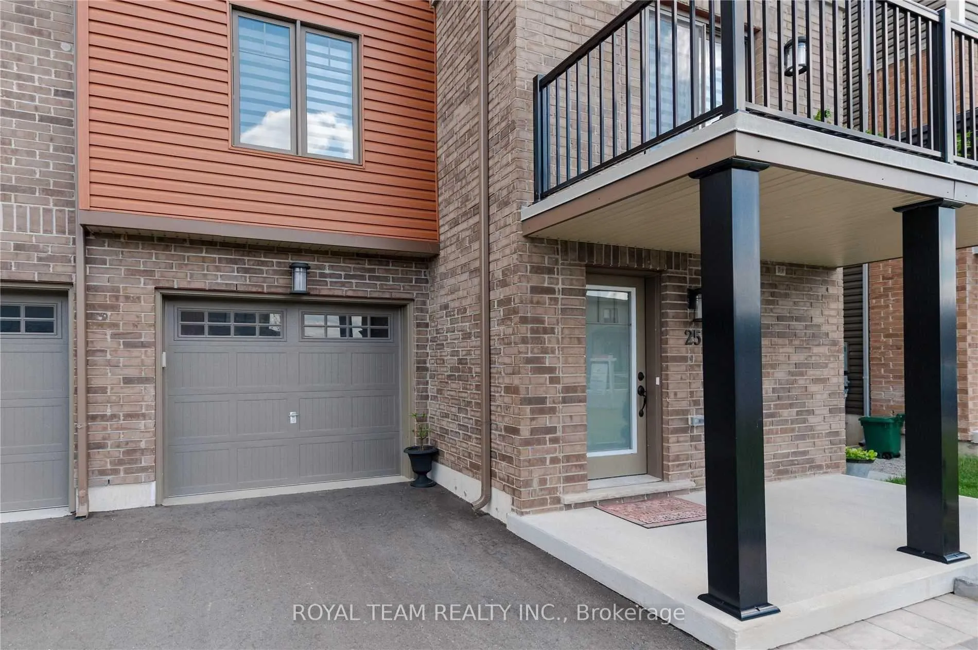 Photo 4 of 25 Kodiak Terrace, Barrie, Rural Barrie Southwest — HOMEH
