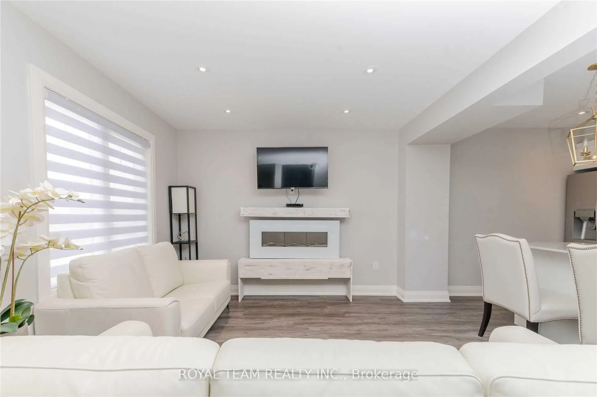Photo 12 of 25 Kodiak Terrace, Barrie, Rural Barrie Southwest — HOMEH
