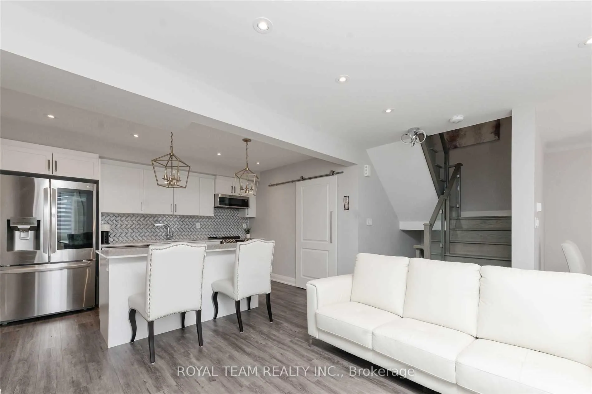 Photo 13 of 25 Kodiak Terrace, Barrie, Rural Barrie Southwest — HOMEH