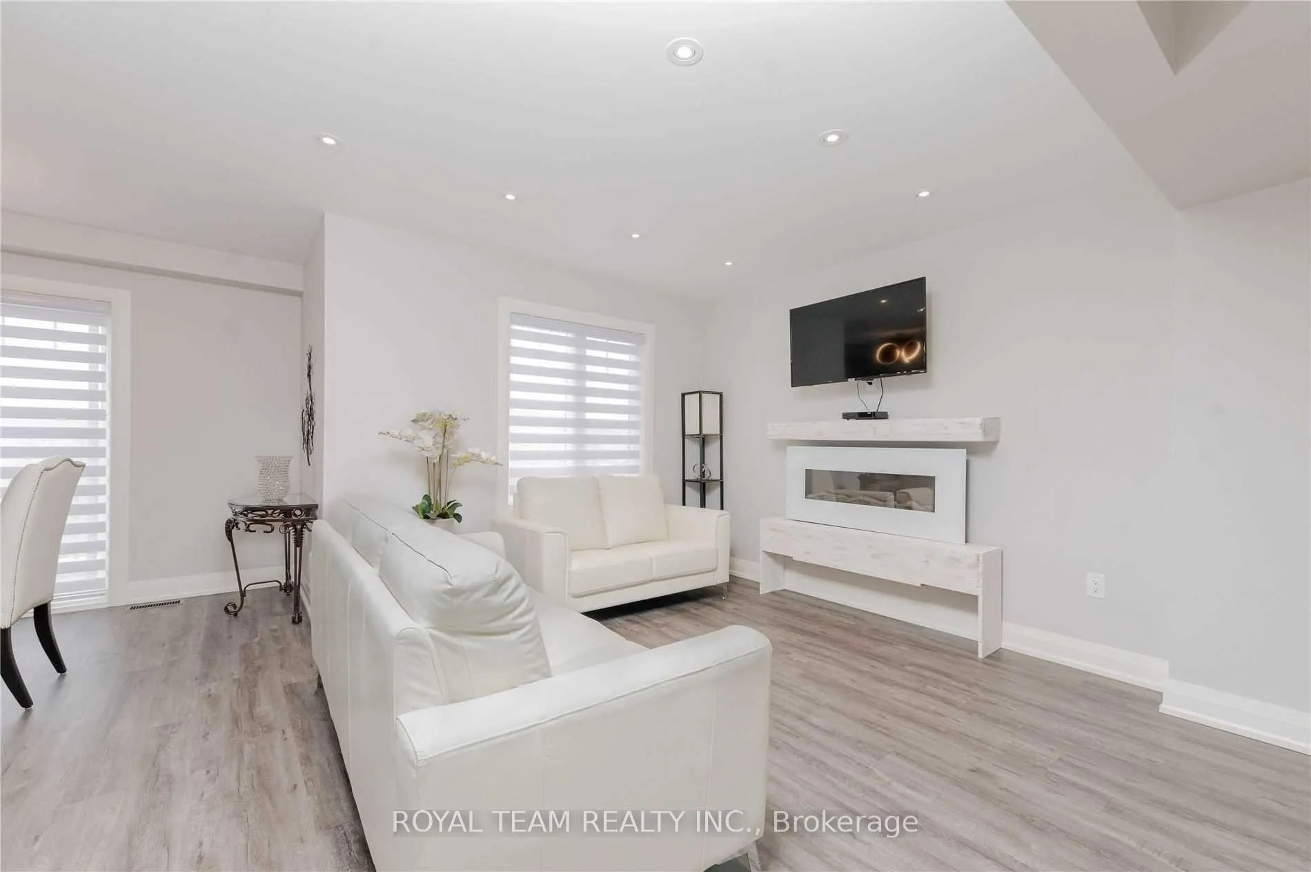 Photo 14 of 25 Kodiak Terrace, Barrie, Rural Barrie Southwest — HOMEH