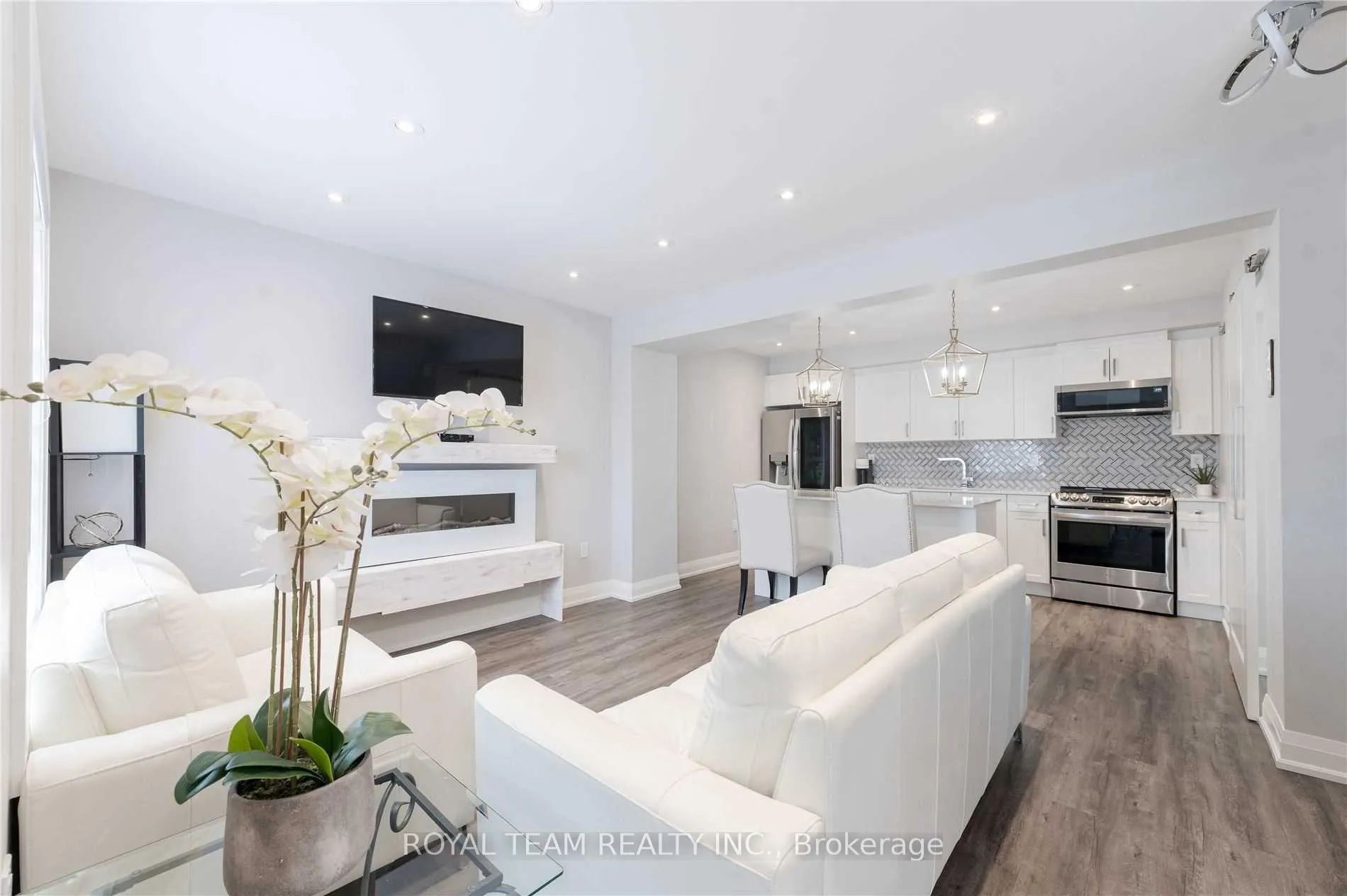 Photo 17 of 25 Kodiak Terrace, Barrie, Rural Barrie Southwest — HOMEH