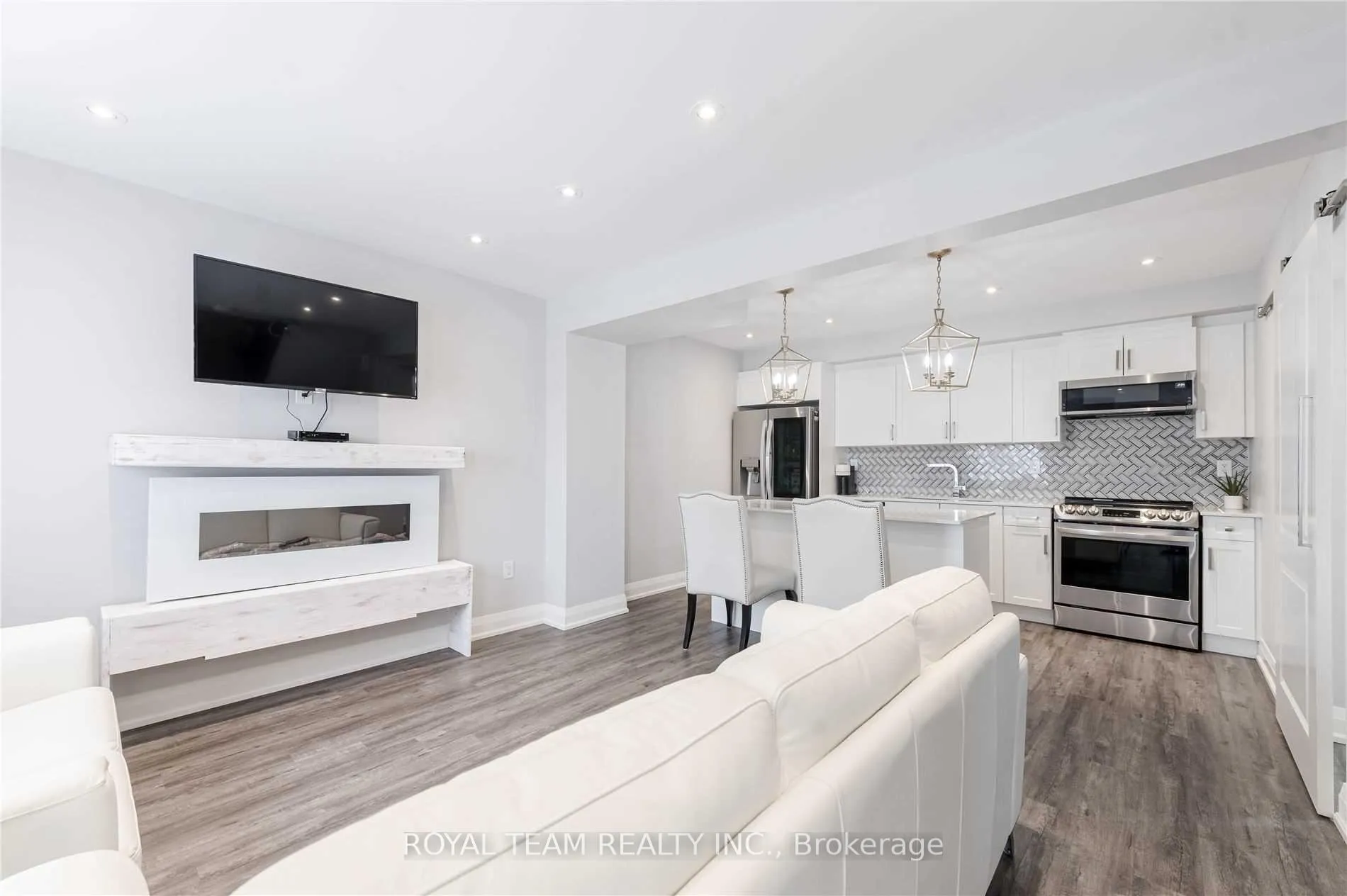 Photo 18 of 25 Kodiak Terrace, Barrie, Rural Barrie Southwest — HOMEH