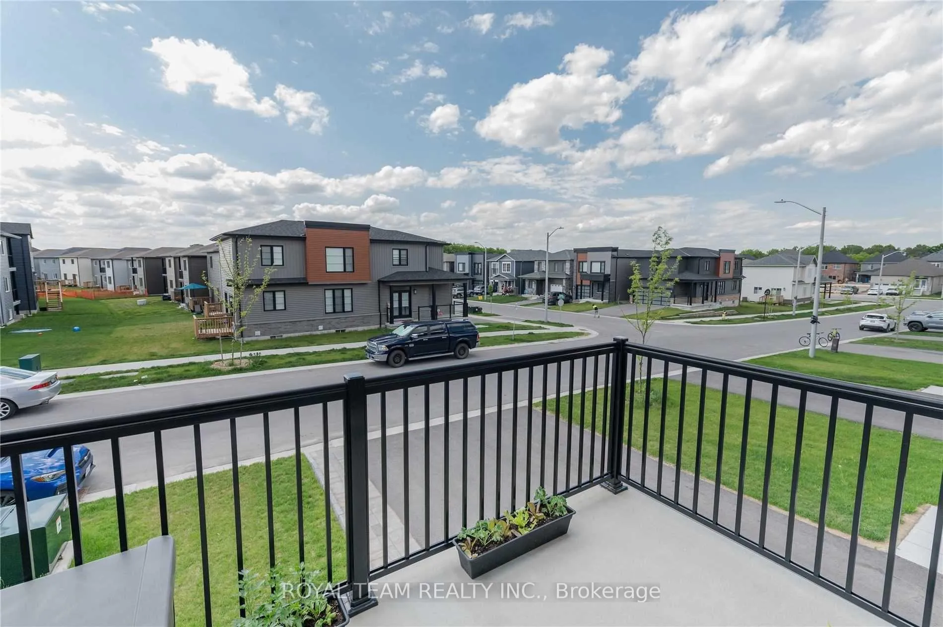 Photo 31 of 25 Kodiak Terrace, Barrie, Rural Barrie Southwest — HOMEH