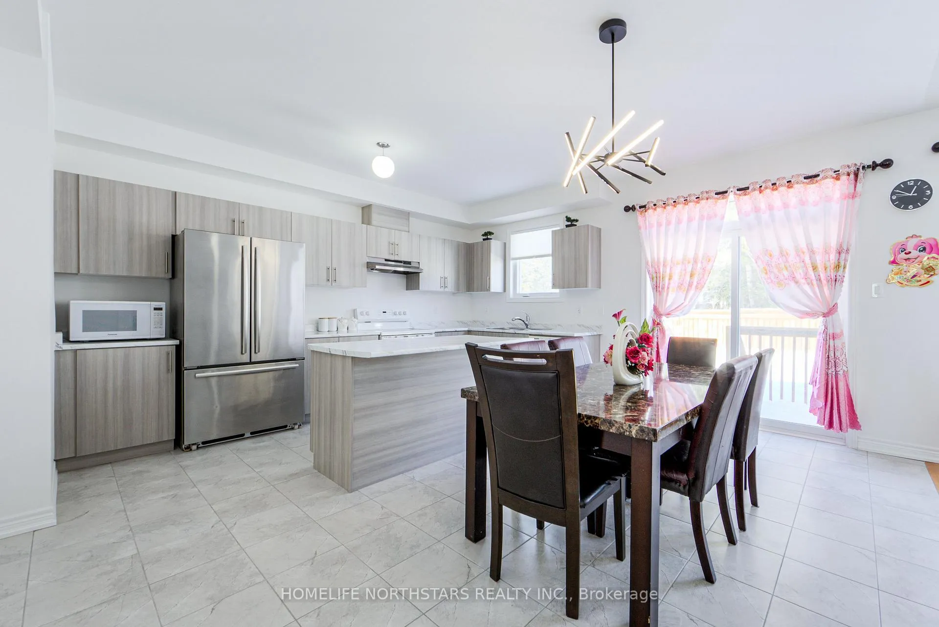 Photo 10 of 7 Wakefield Boulevard, Essa, Angus — HOMEH