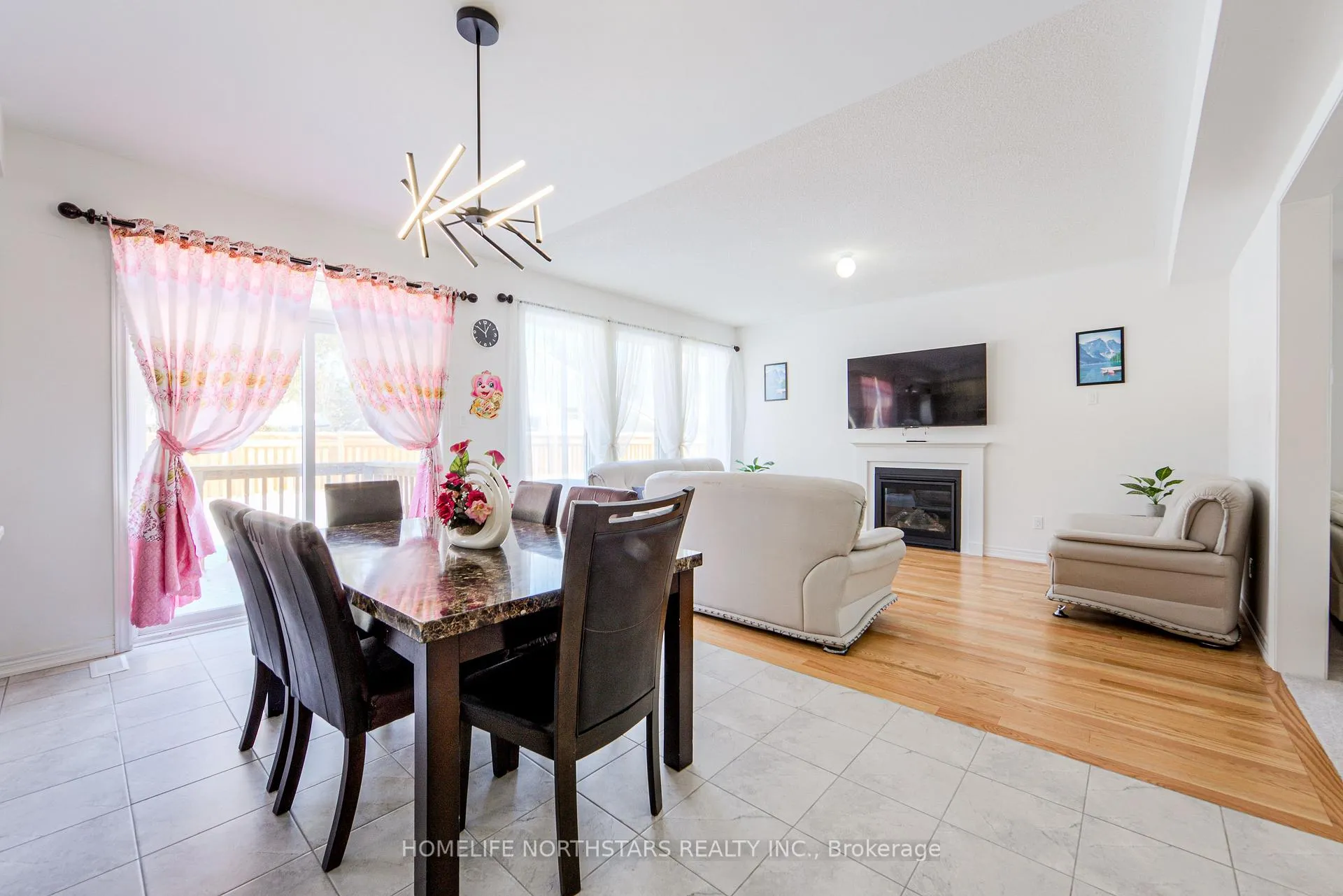 Photo 11 of 7 Wakefield Boulevard, Essa, Angus — HOMEH