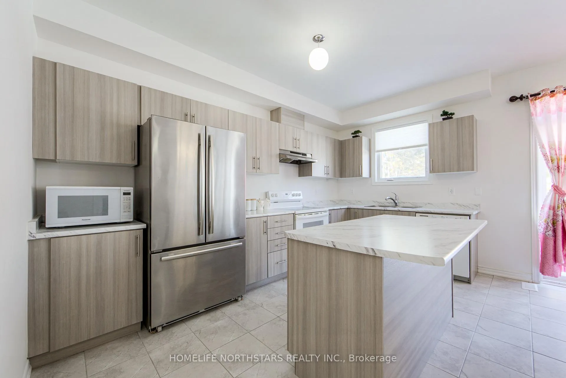 Photo 12 of 7 Wakefield Boulevard, Essa, Angus — HOMEH
