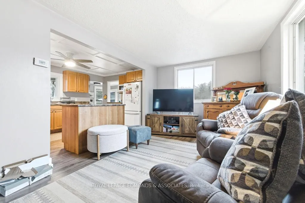 Photo 13 of 32926 Highway 17 E, Deep River — HOMEH