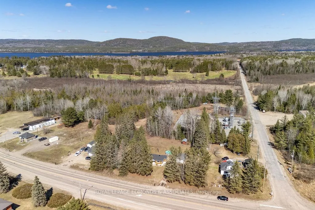 Photo 27 of 32926 Highway 17 E, Deep River — HOMEH