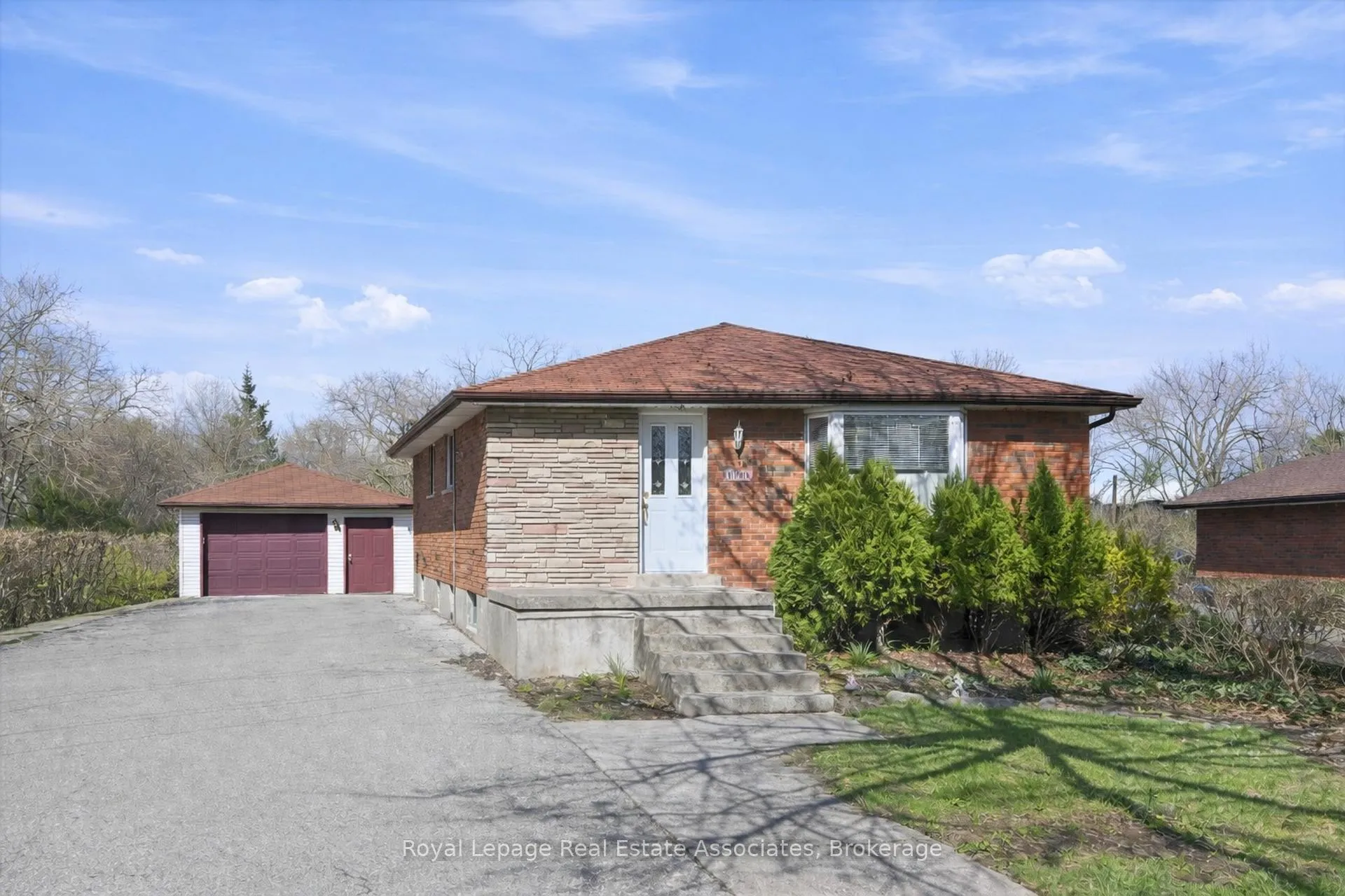 Photo 1 of 1131 Stanley Drive, Burlington, Mountainside — HOMEH
