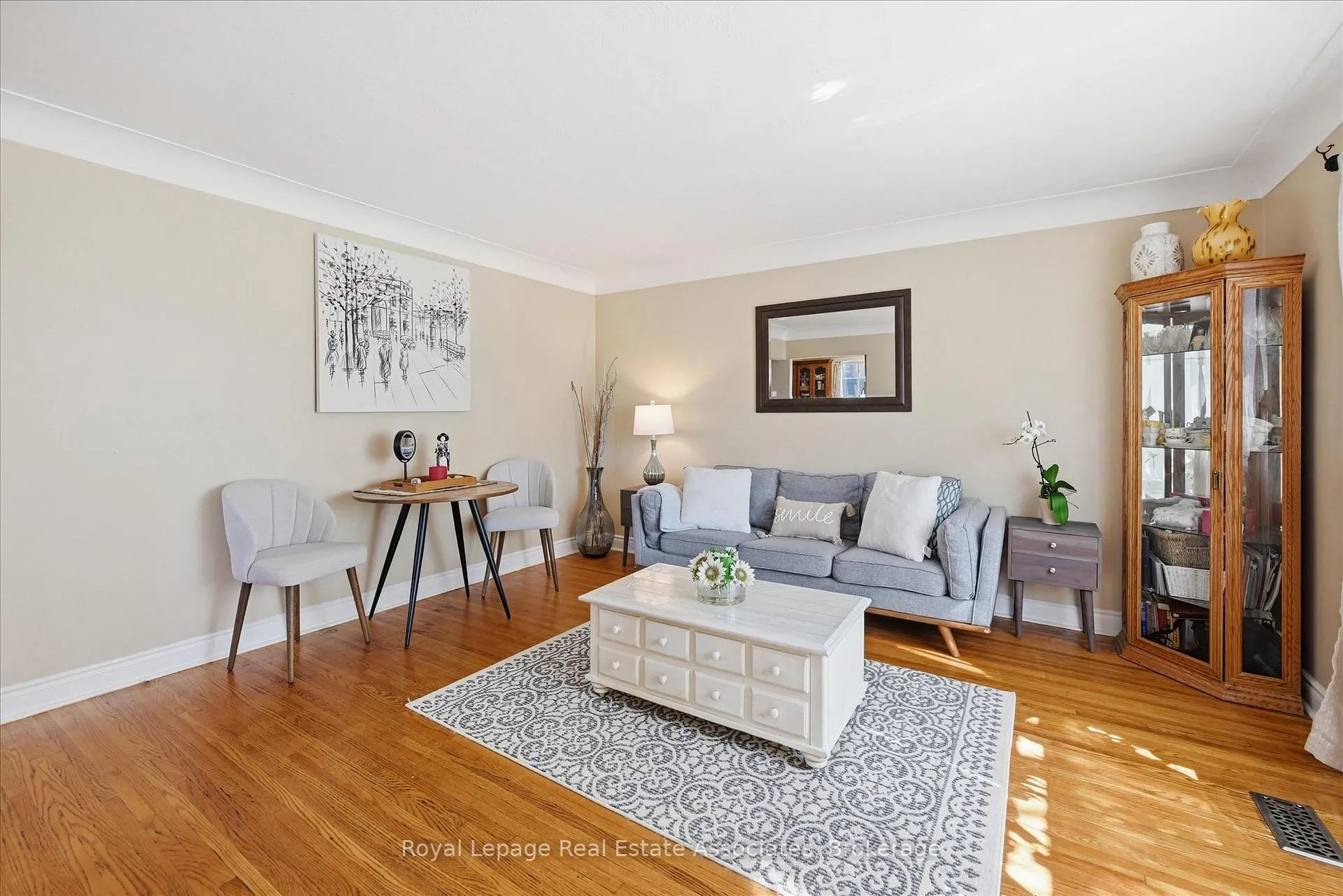 Photo 2 of 1131 Stanley Drive, Burlington, Mountainside — HOMEH