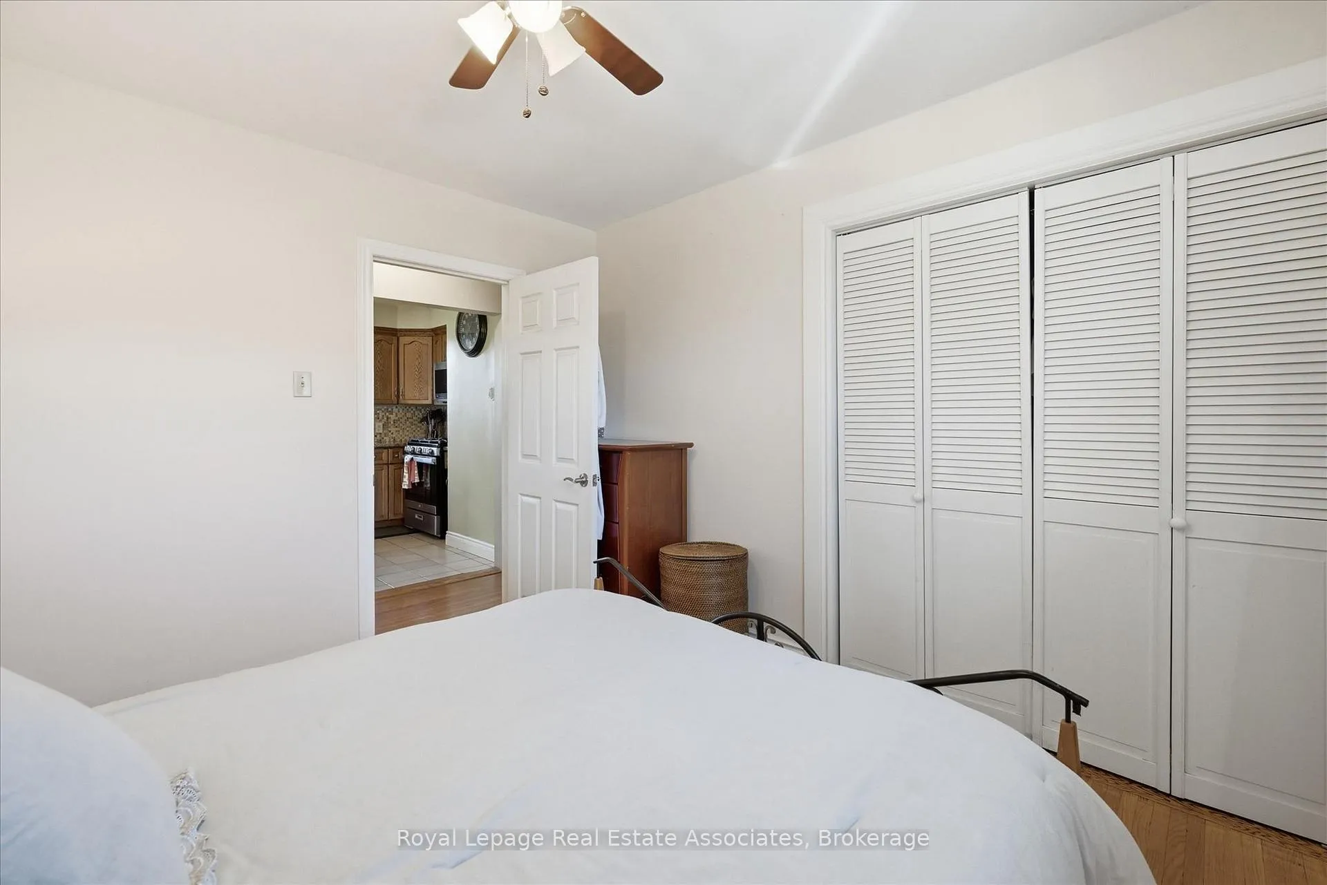 Photo 12 of 1131 Stanley Drive, Burlington, Mountainside — HOMEH