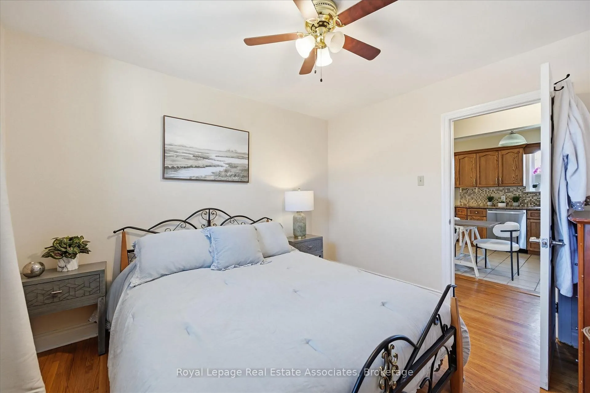Photo 13 of 1131 Stanley Drive, Burlington, Mountainside — HOMEH