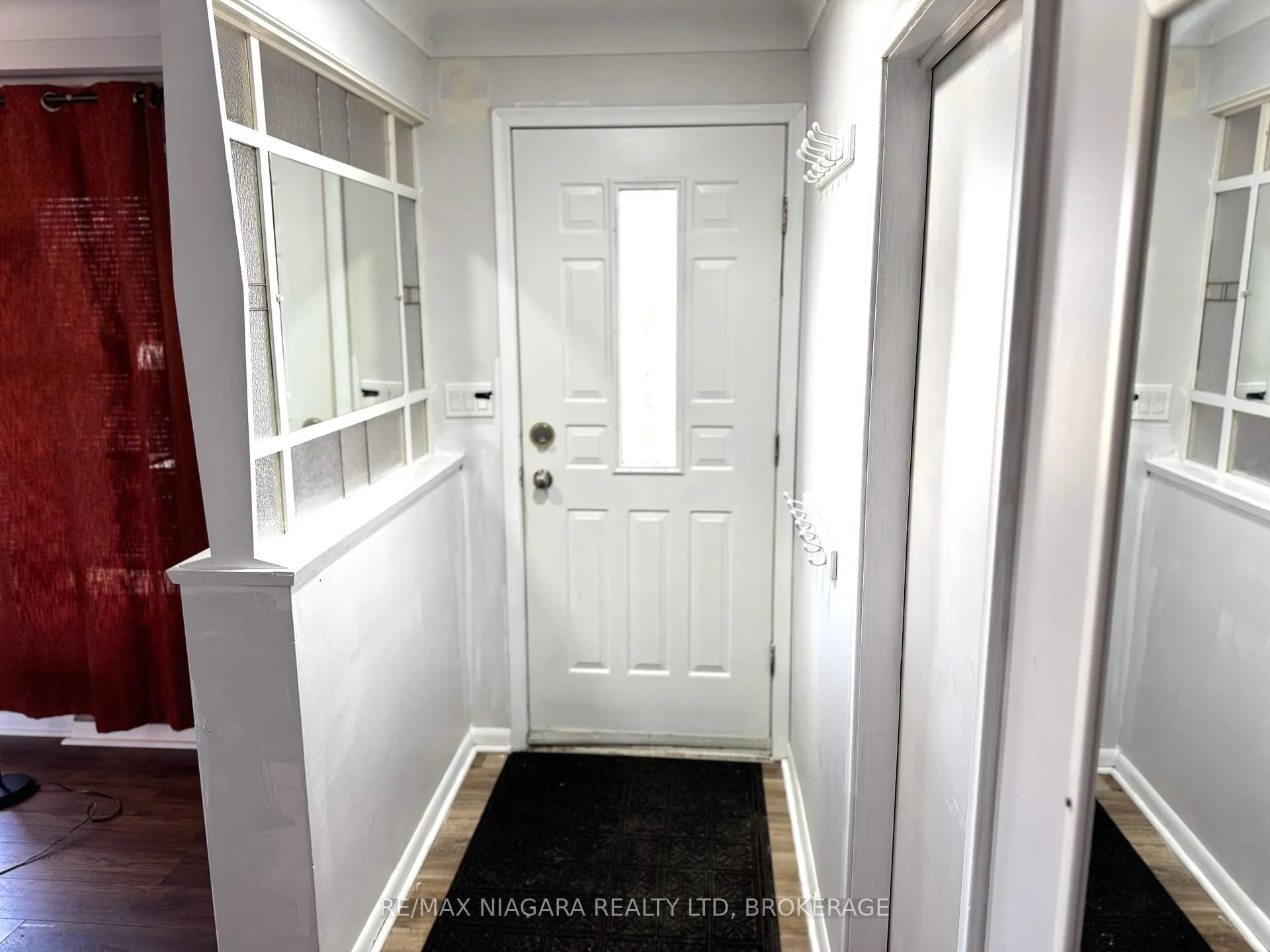 Photo 7 of 15 Collier Road N, Thorold, Confederation Heights — HOMEH
