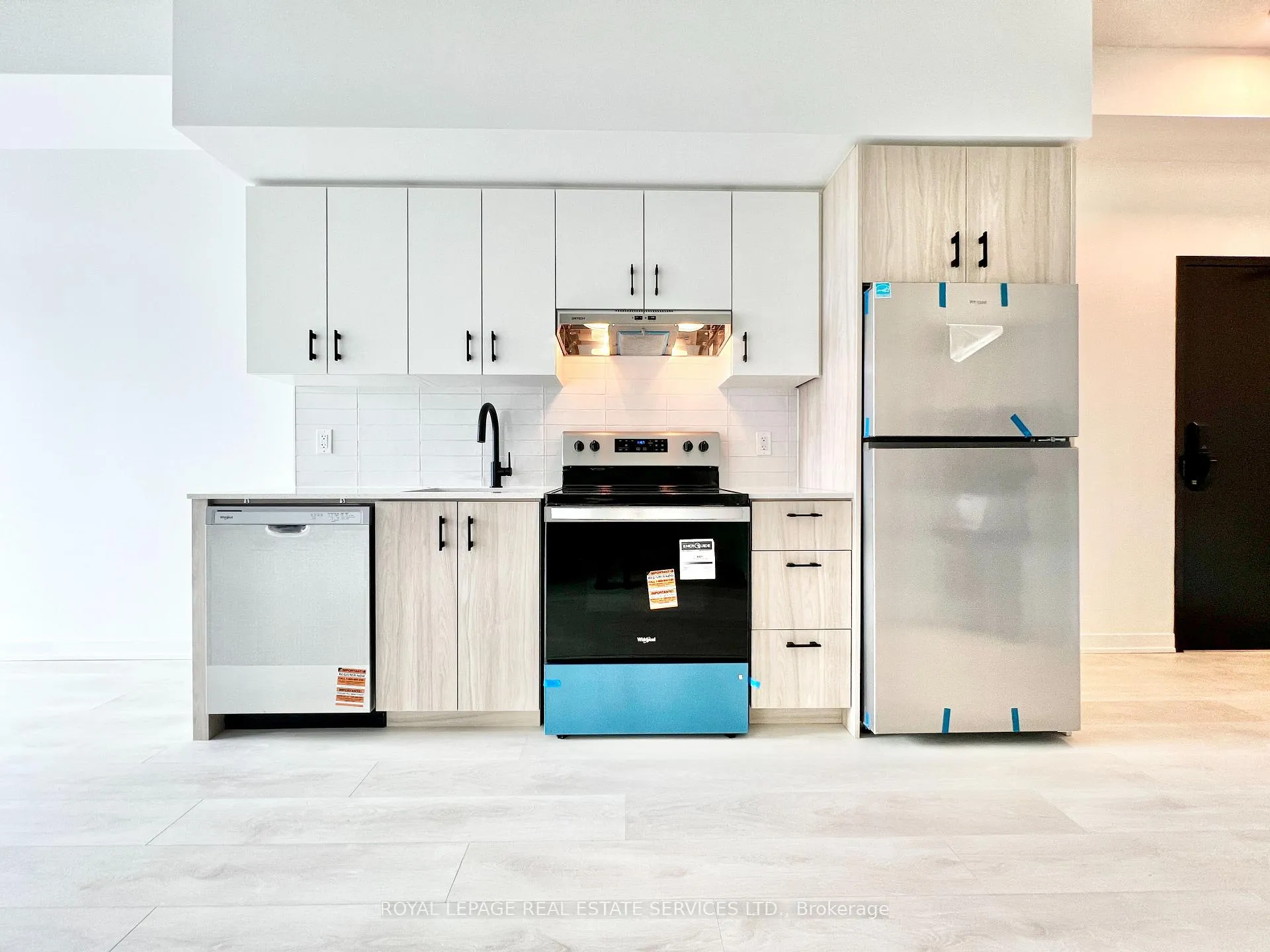Photo 5 of Unit 309, 4878 Powers Common, Burlington, Alton — HOMEH