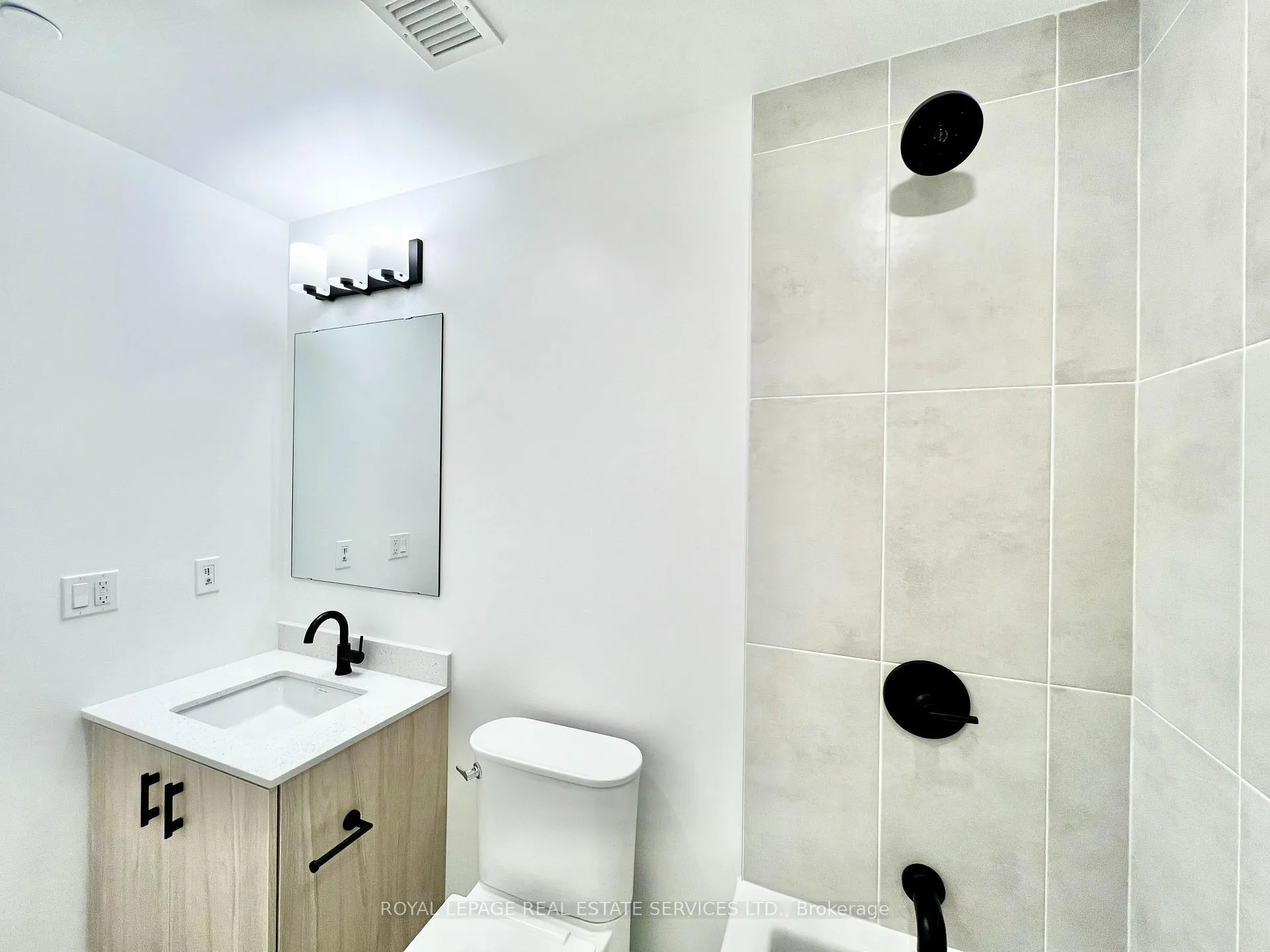 Photo 14 of Unit 309, 4878 Powers Common, Burlington, Alton — HOMEH