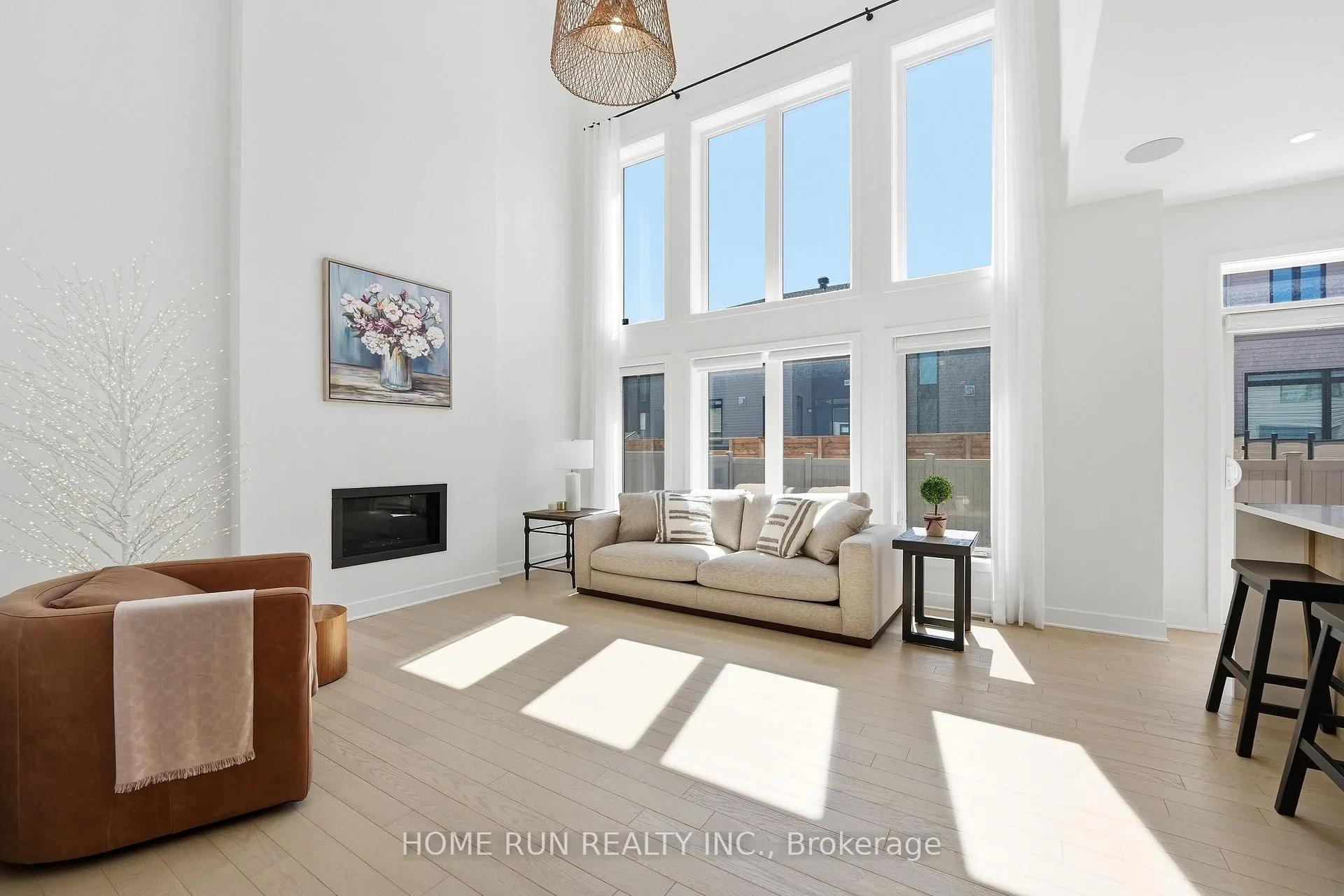 Photo 5 of 804 Atrium Ridge, Ottawa, Riverside South/Gloucester Glen — HOMEH