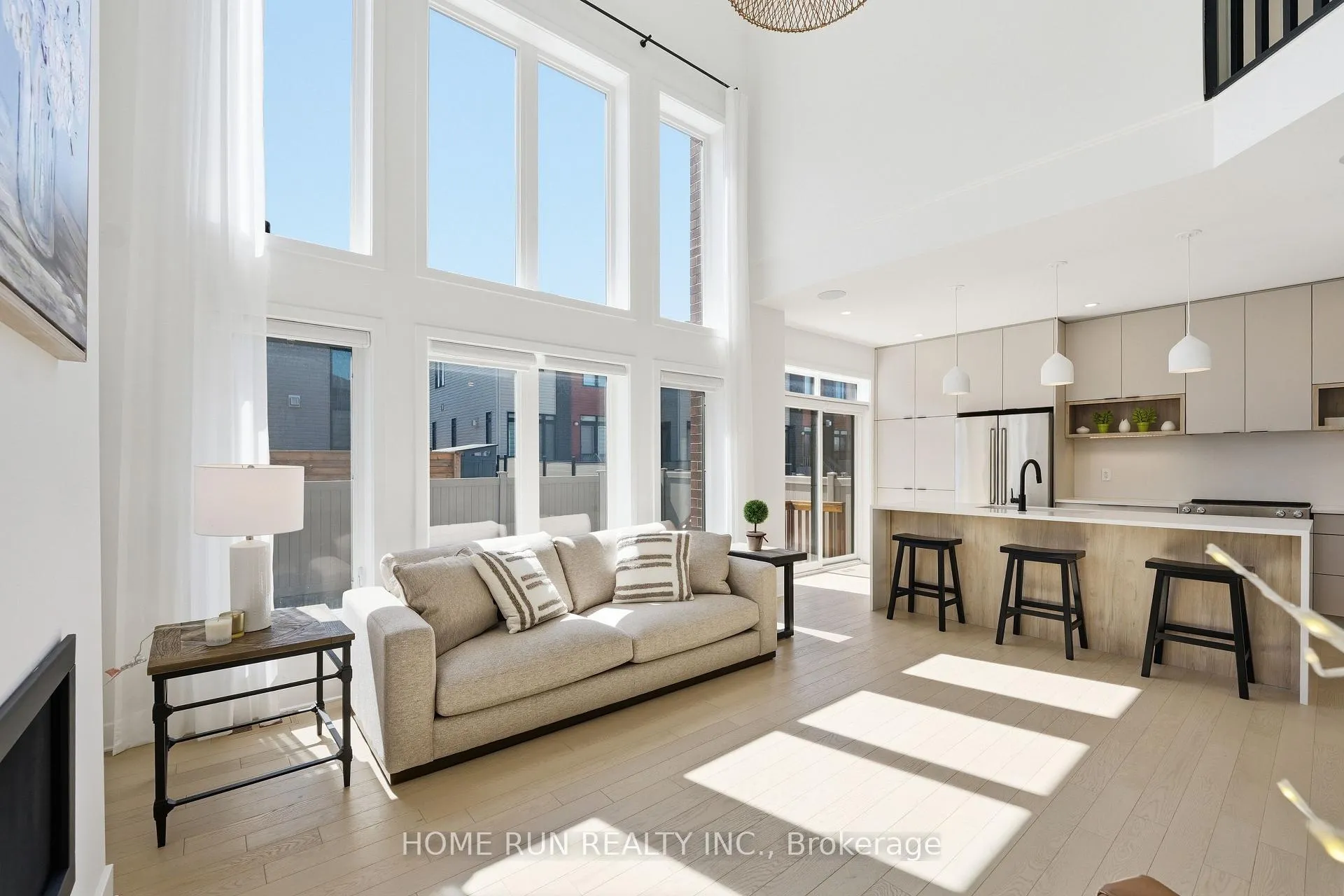 Photo 6 of 804 Atrium Ridge, Ottawa, Riverside South/Gloucester Glen — HOMEH
