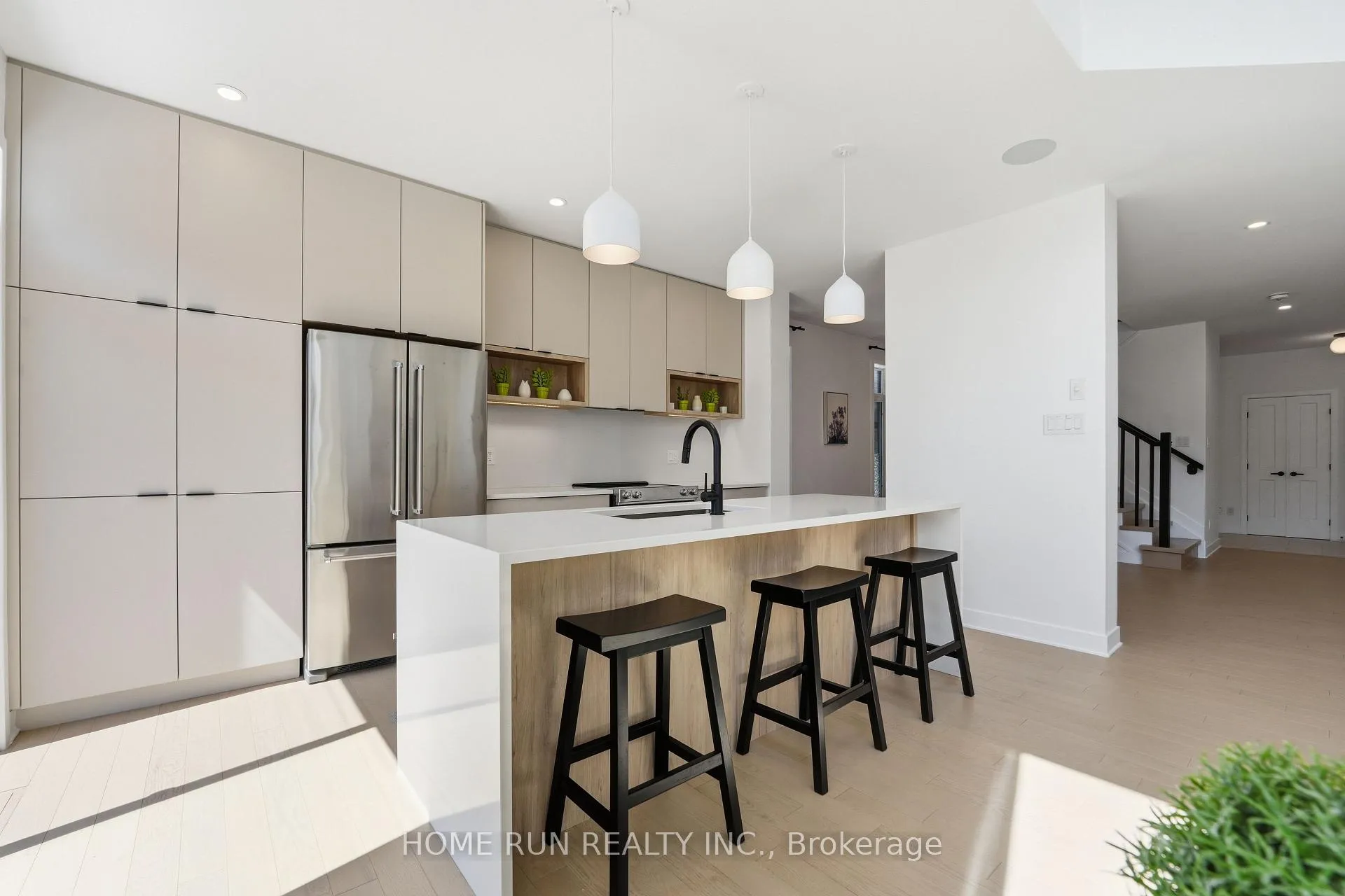 Photo 14 of 804 Atrium Ridge, Ottawa, Riverside South/Gloucester Glen — HOMEH