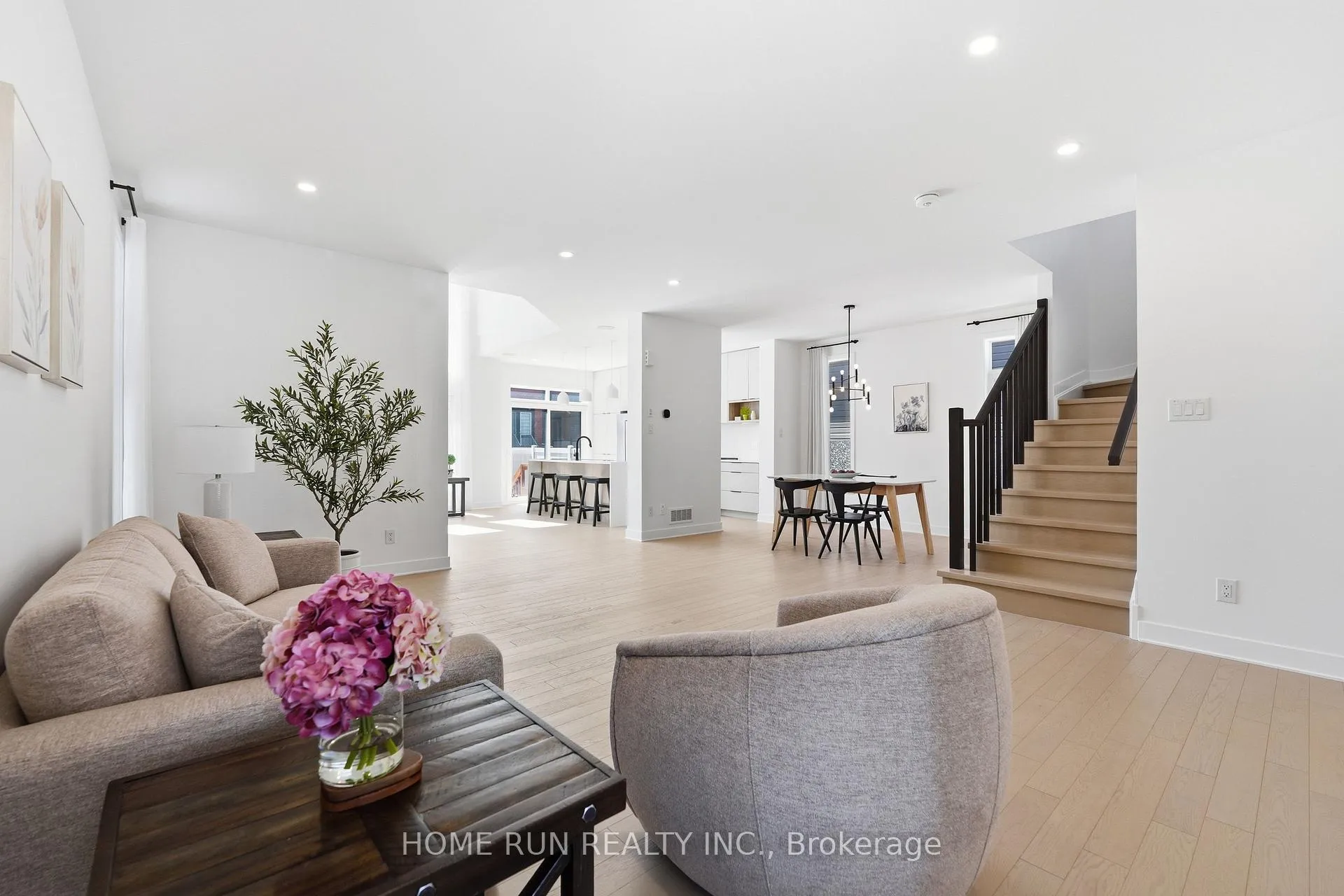 Photo 18 of 804 Atrium Ridge, Ottawa, Riverside South/Gloucester Glen — HOMEH