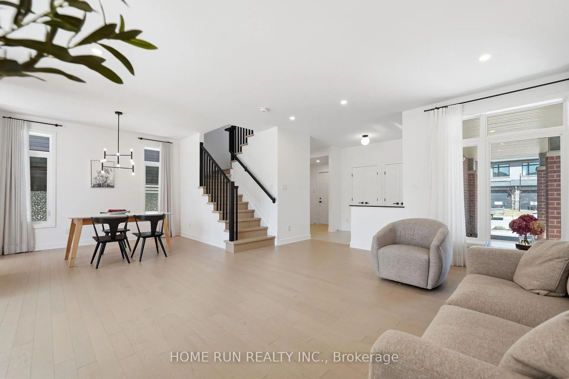 Photo 20 of 804 Atrium Ridge, Ottawa, Riverside South/Gloucester Glen — HOMEH