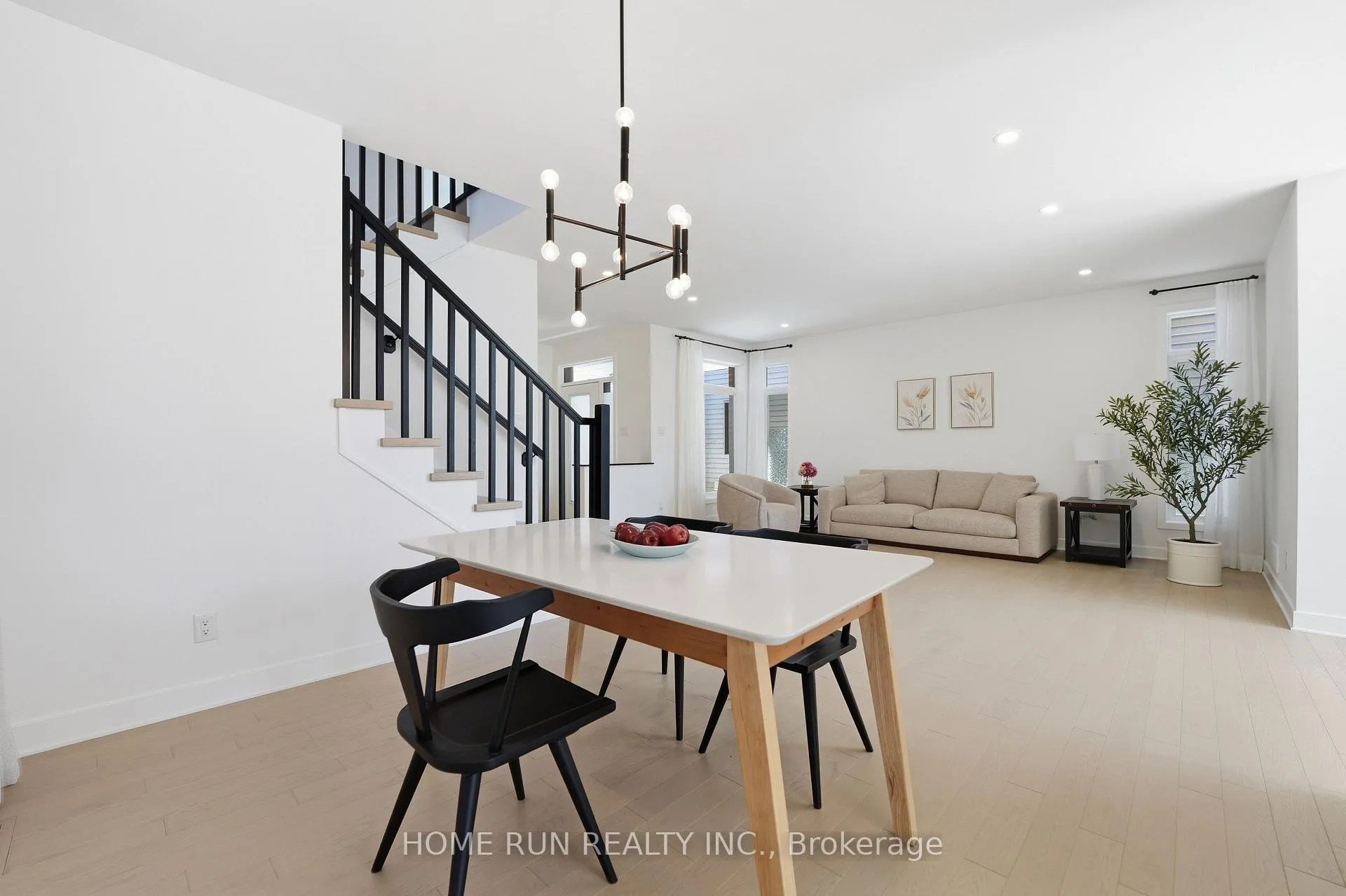 Photo 23 of 804 Atrium Ridge, Ottawa, Riverside South/Gloucester Glen — HOMEH