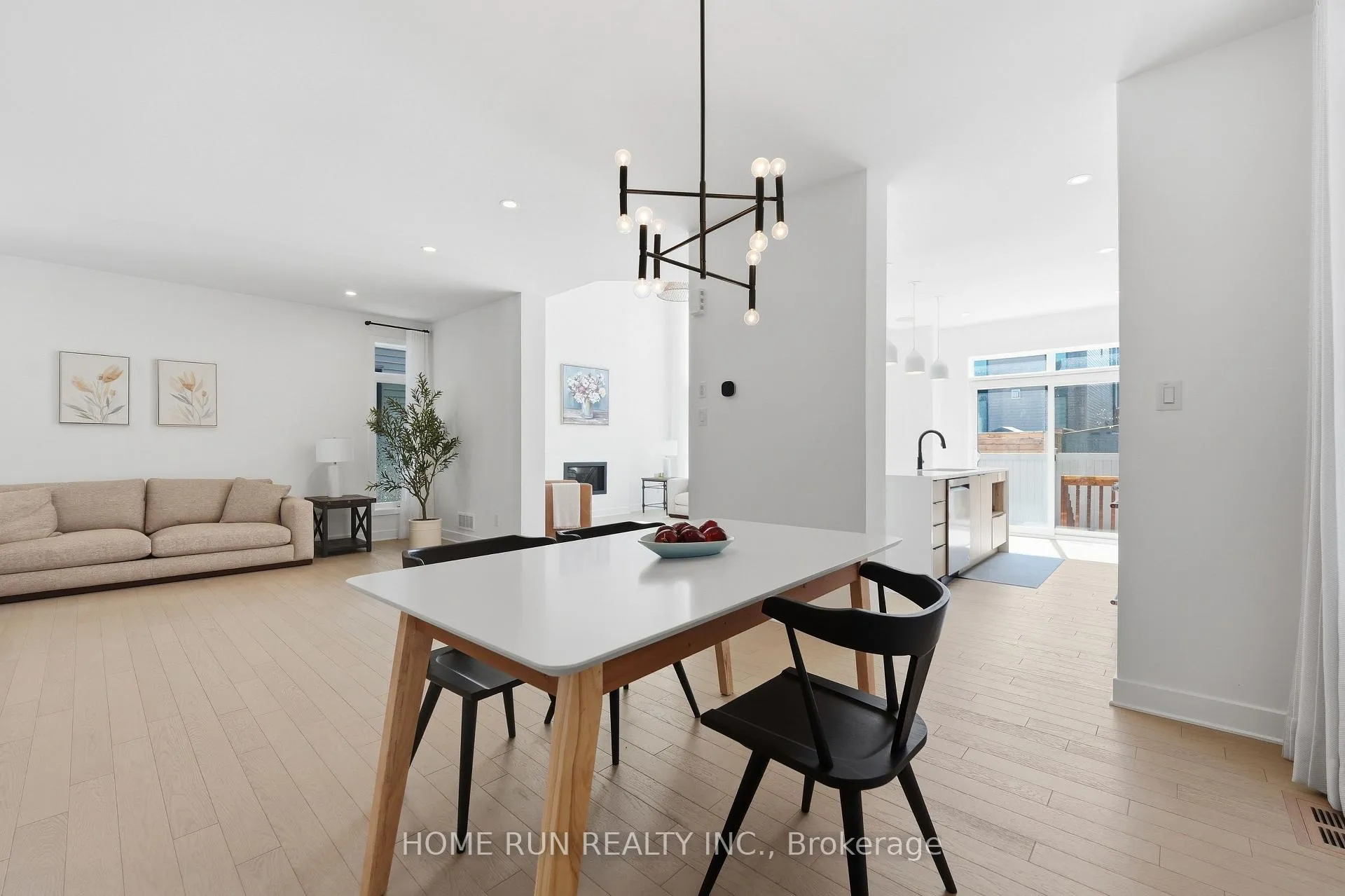 Photo 24 of 804 Atrium Ridge, Ottawa, Riverside South/Gloucester Glen — HOMEH