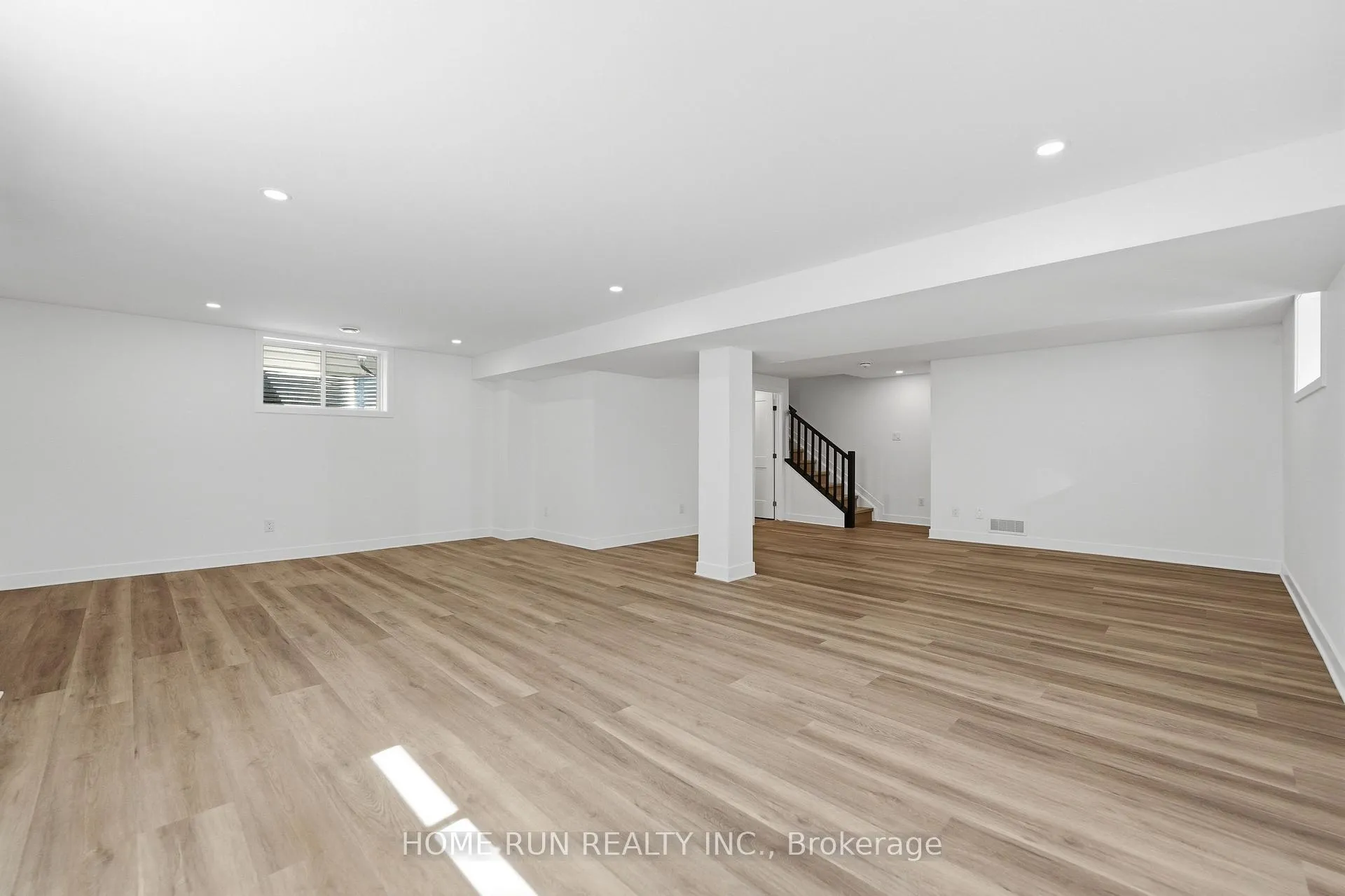 Photo 45 of 804 Atrium Ridge, Ottawa, Riverside South/Gloucester Glen — HOMEH