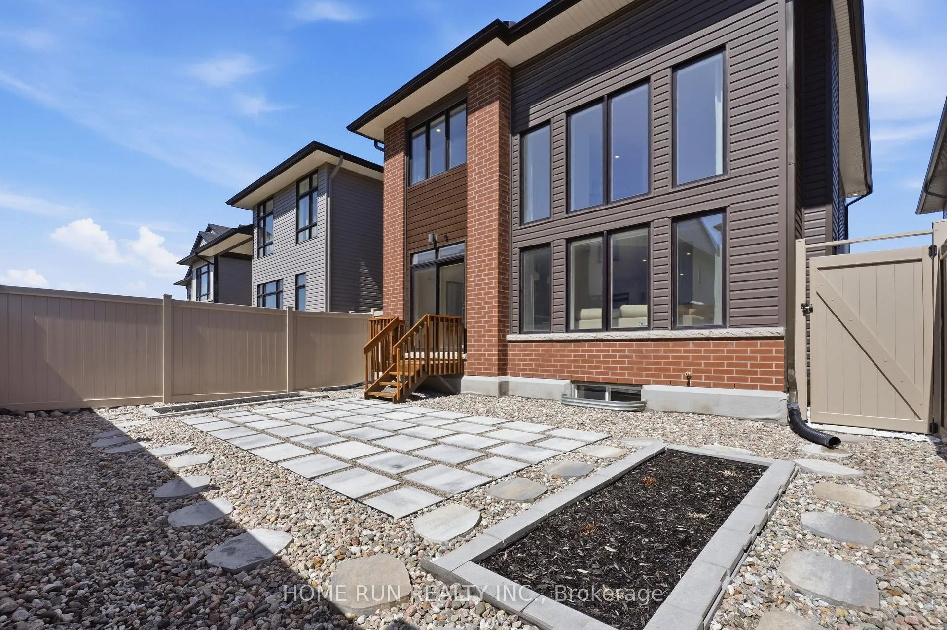 Photo 46 of 804 Atrium Ridge, Ottawa, Riverside South/Gloucester Glen — HOMEH