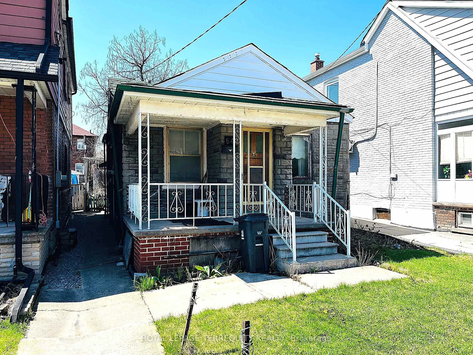 Photo 2 of 64 Chambers Avenue, Toronto, Weston-Pellam Park — HOMEH