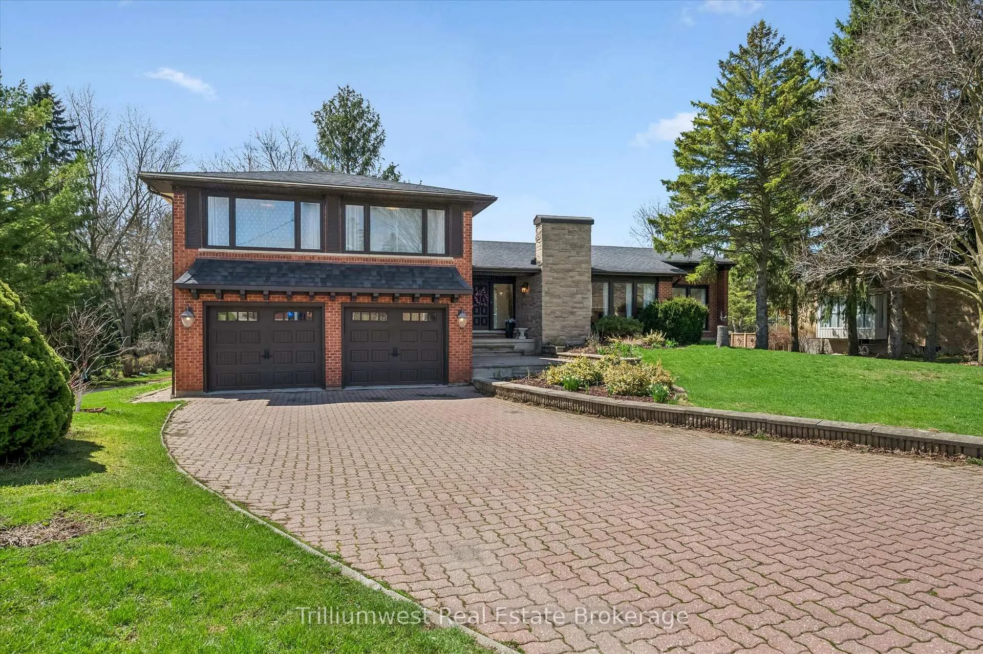 Photo 2 of 1512 Mannheim Road, Wilmot — HOMEH