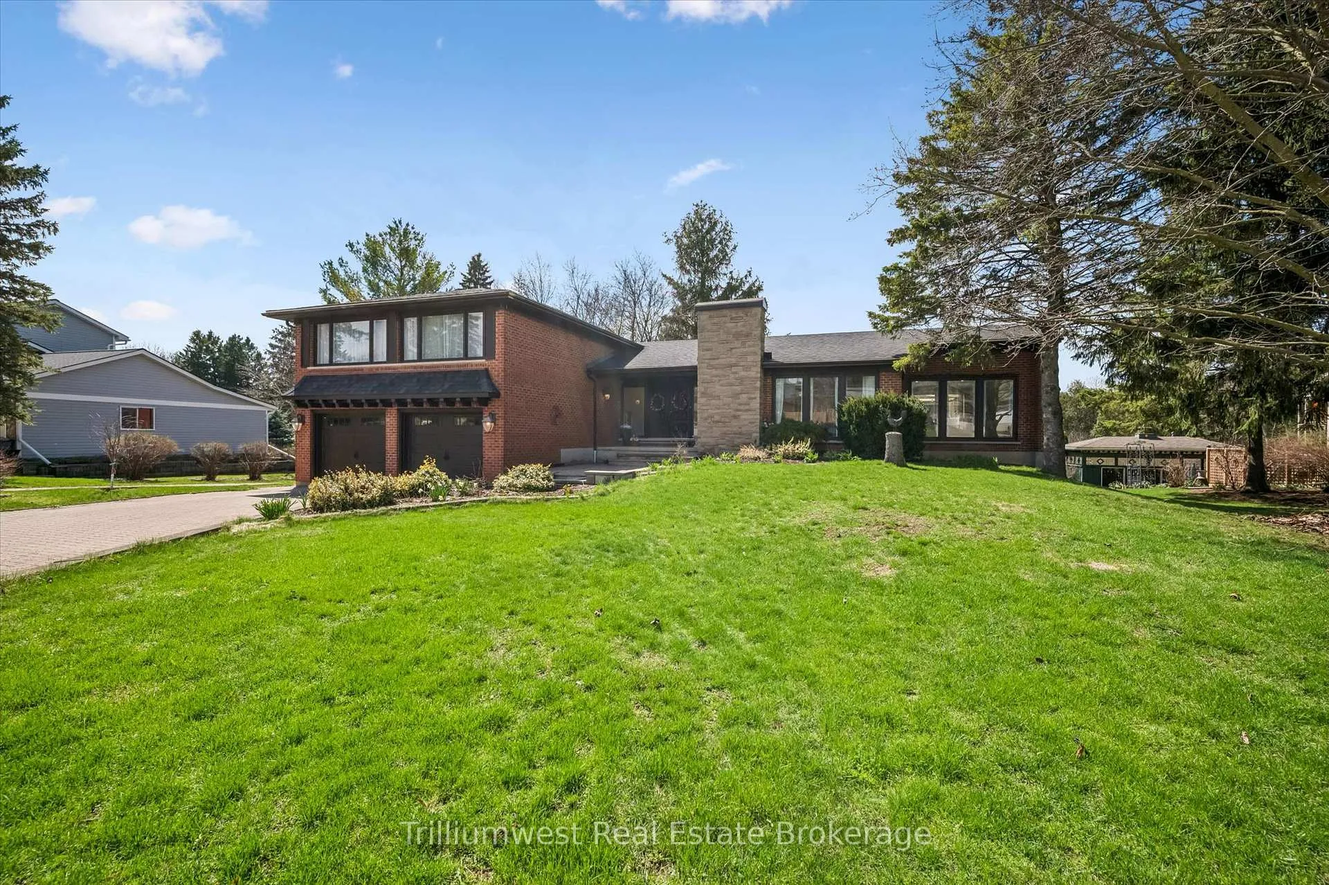 Photo 3 of 1512 Mannheim Road, Wilmot — HOMEH