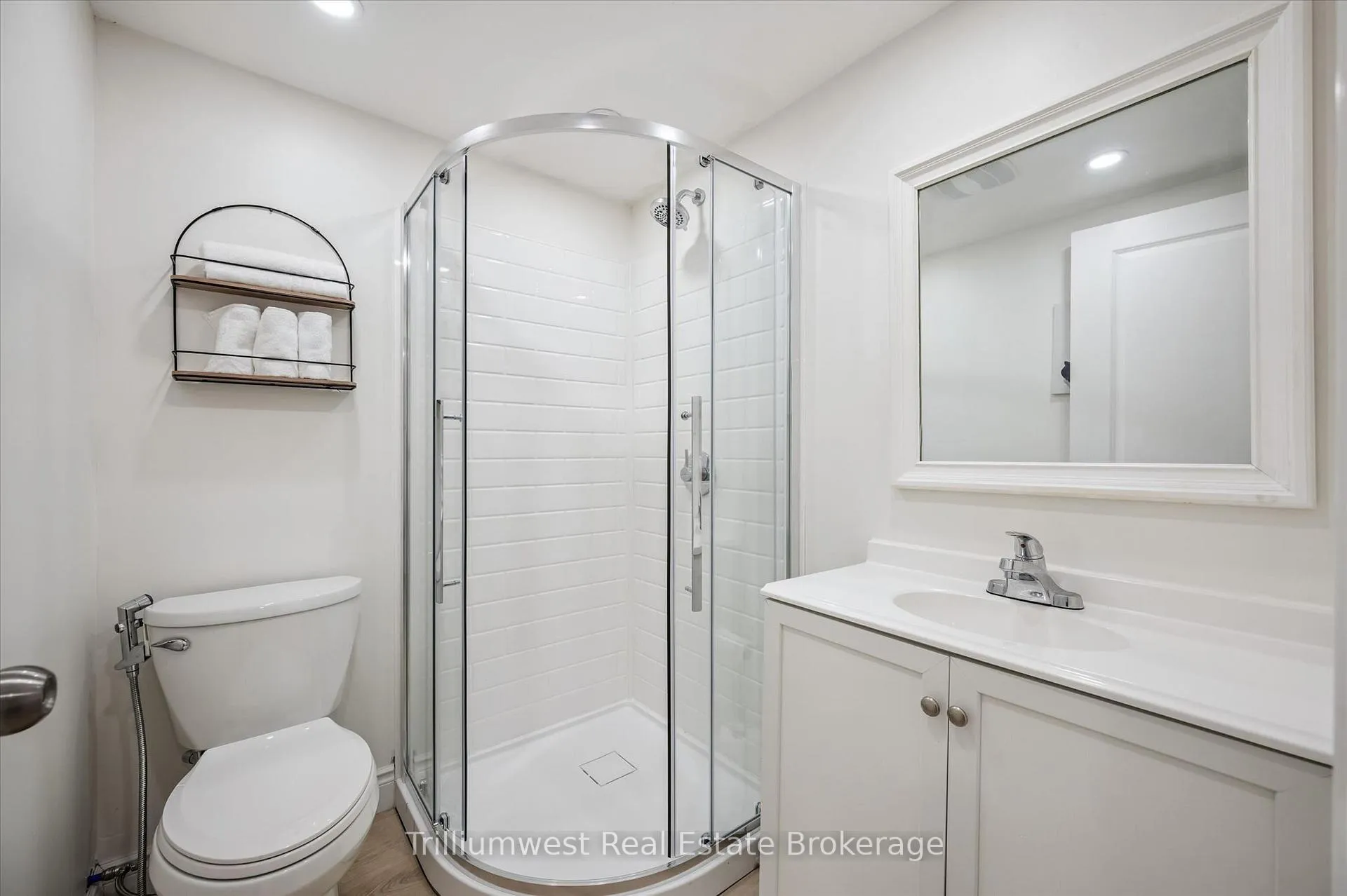 Photo 28 of 1512 Mannheim Road, Wilmot — HOMEH