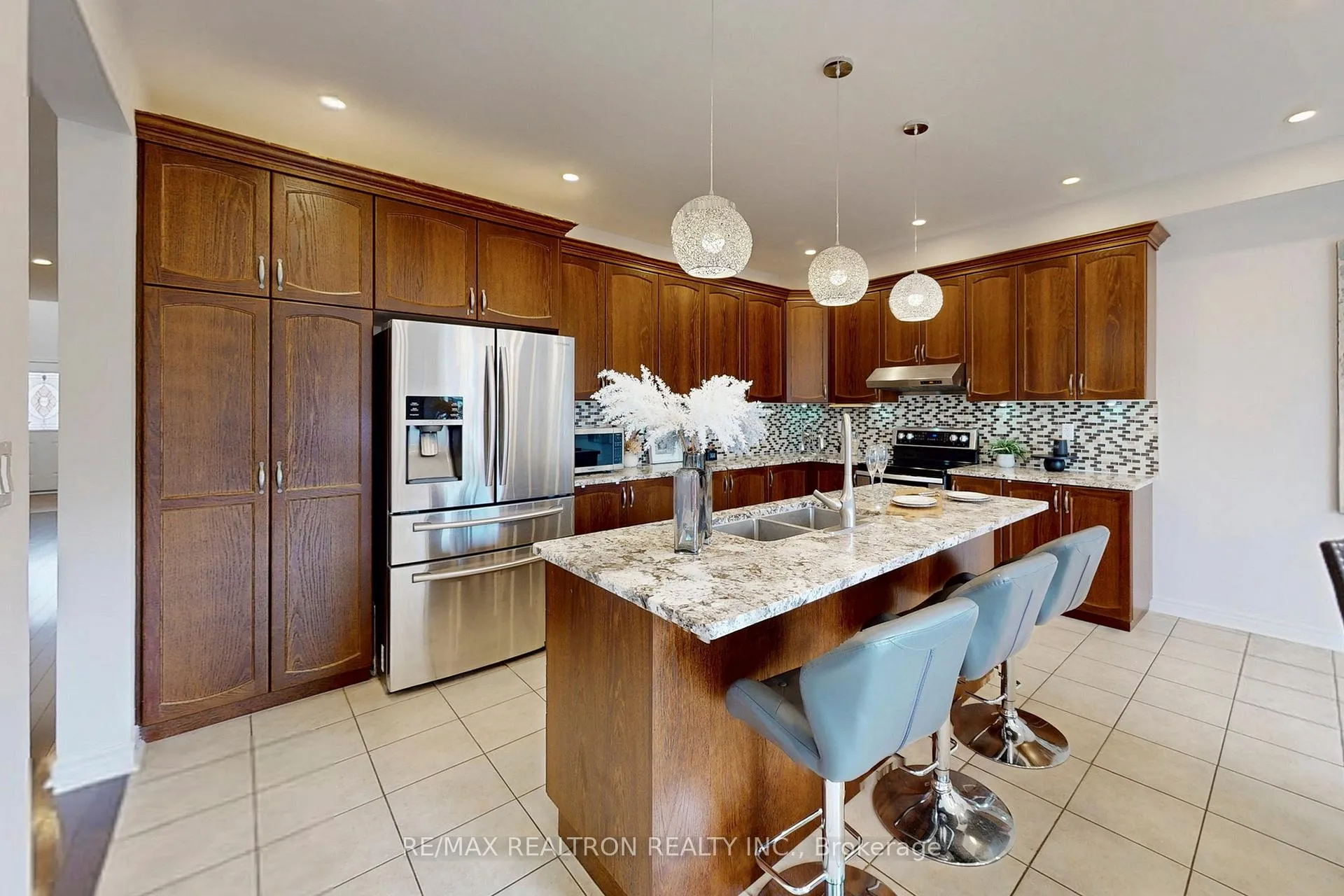 Photo 13 of 63 Pieter Vos Drive, Kitchener — HOMEH