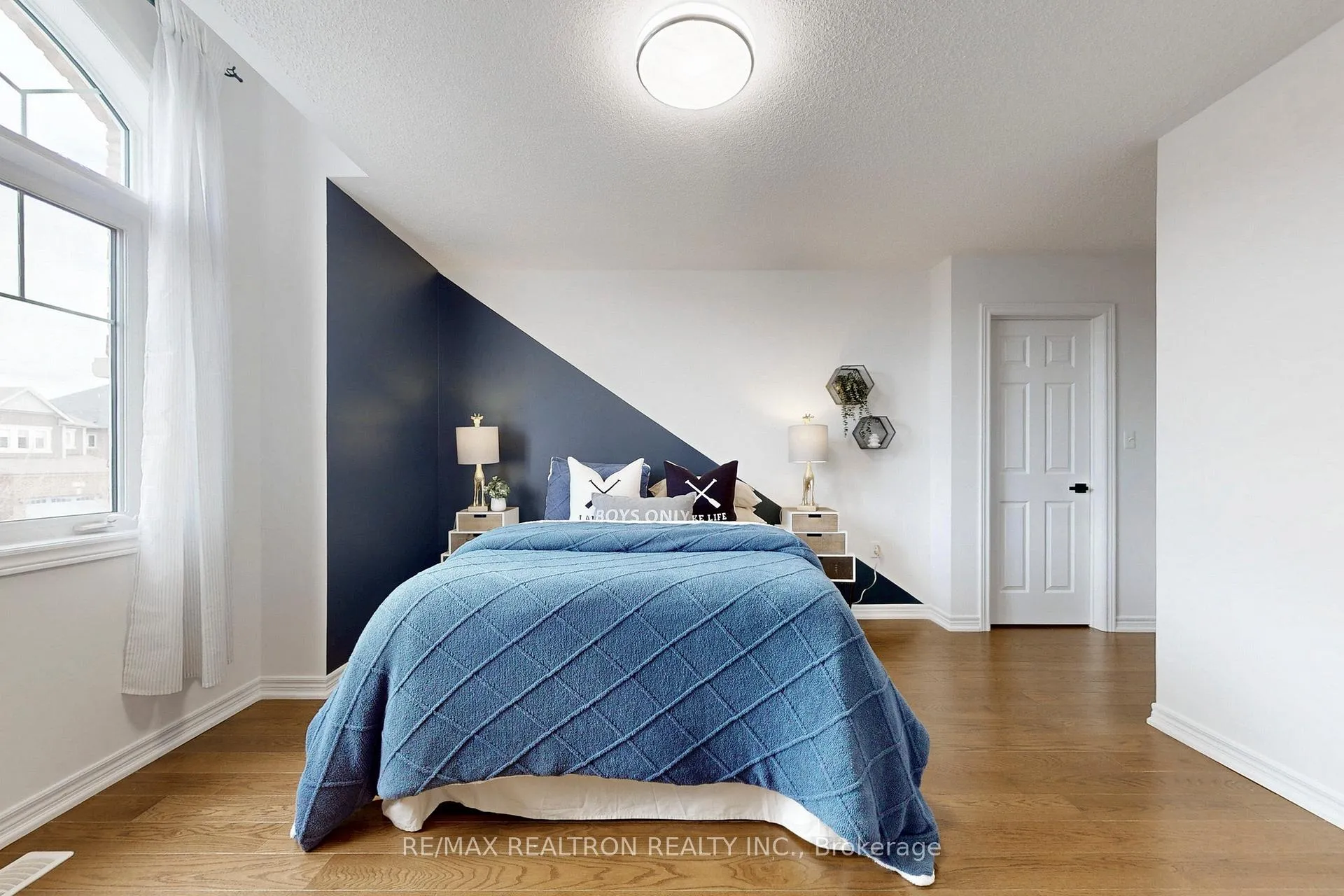 Photo 25 of 63 Pieter Vos Drive, Kitchener — HOMEH