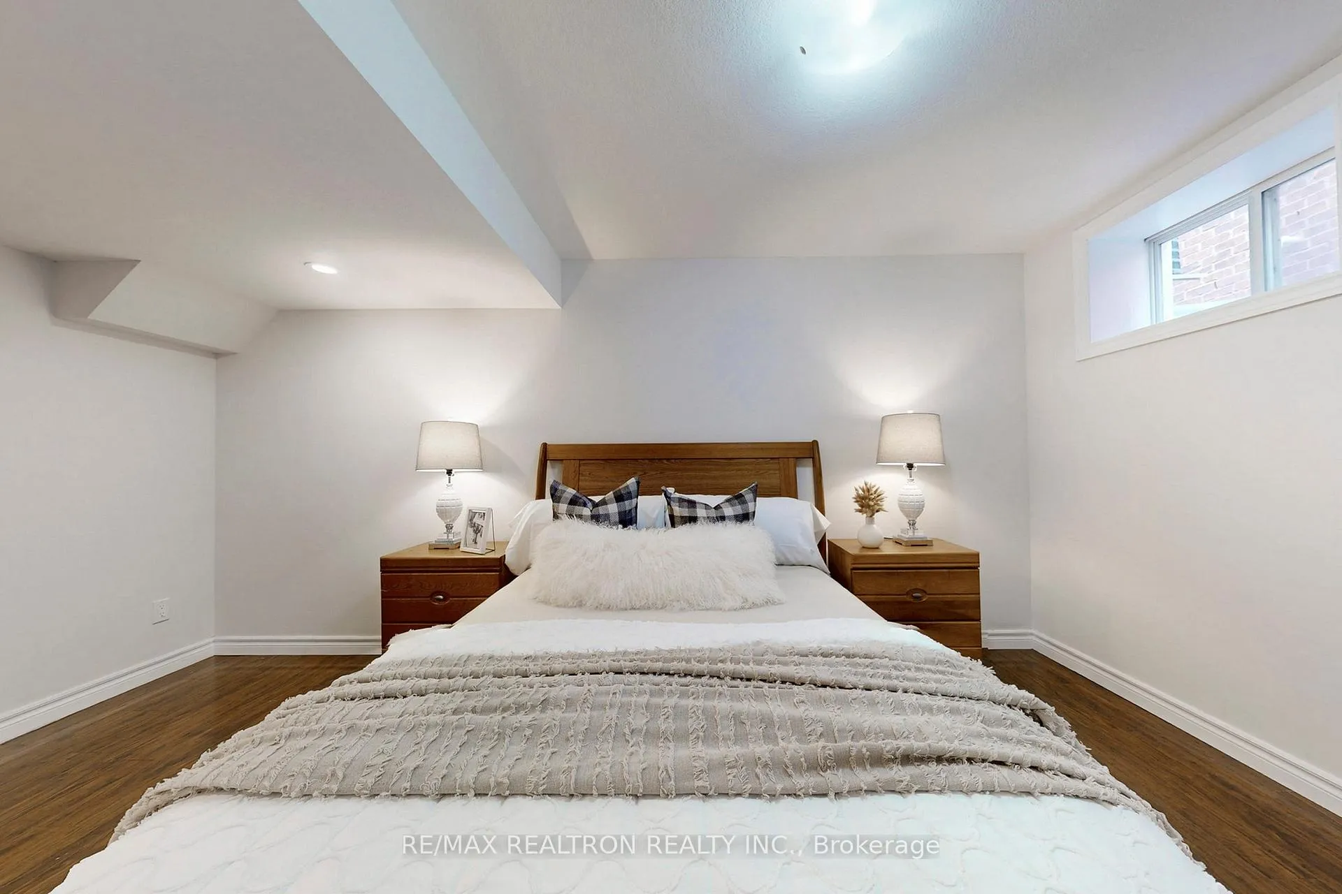 Photo 38 of 63 Pieter Vos Drive, Kitchener — HOMEH