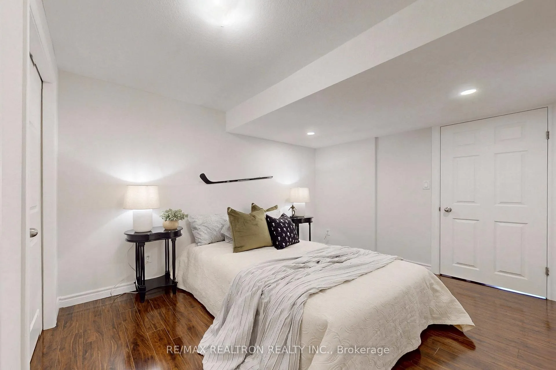 Photo 39 of 63 Pieter Vos Drive, Kitchener — HOMEH