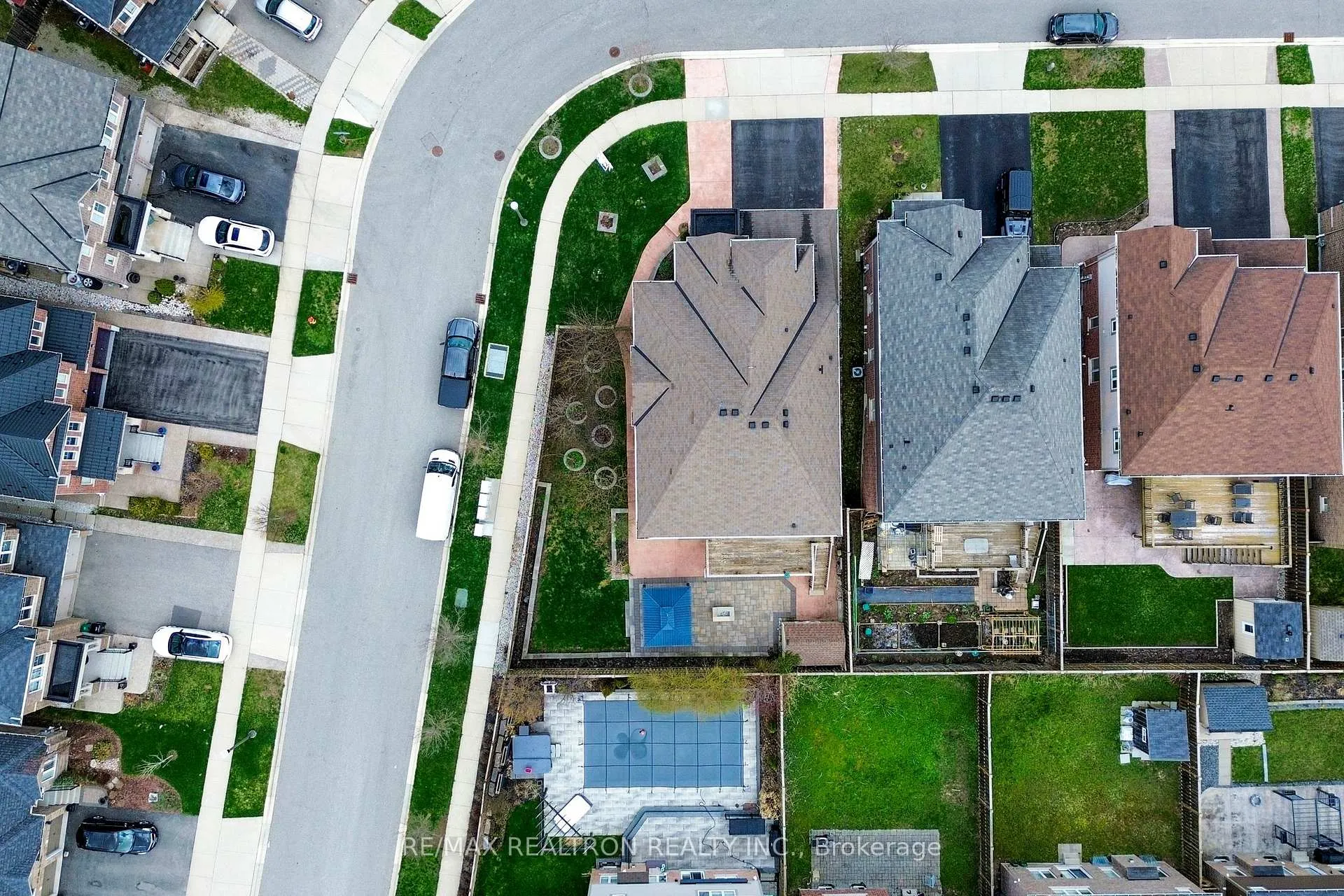 Photo 47 of 63 Pieter Vos Drive, Kitchener — HOMEH
