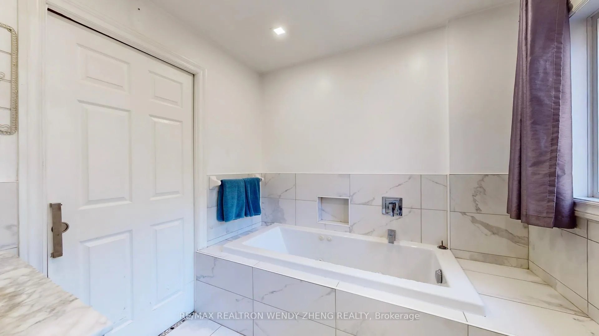 Photo 13 of Unit ROOM 1, 9359 Dickenson Road, Hamilton, Airport Employment Area — HOMEH